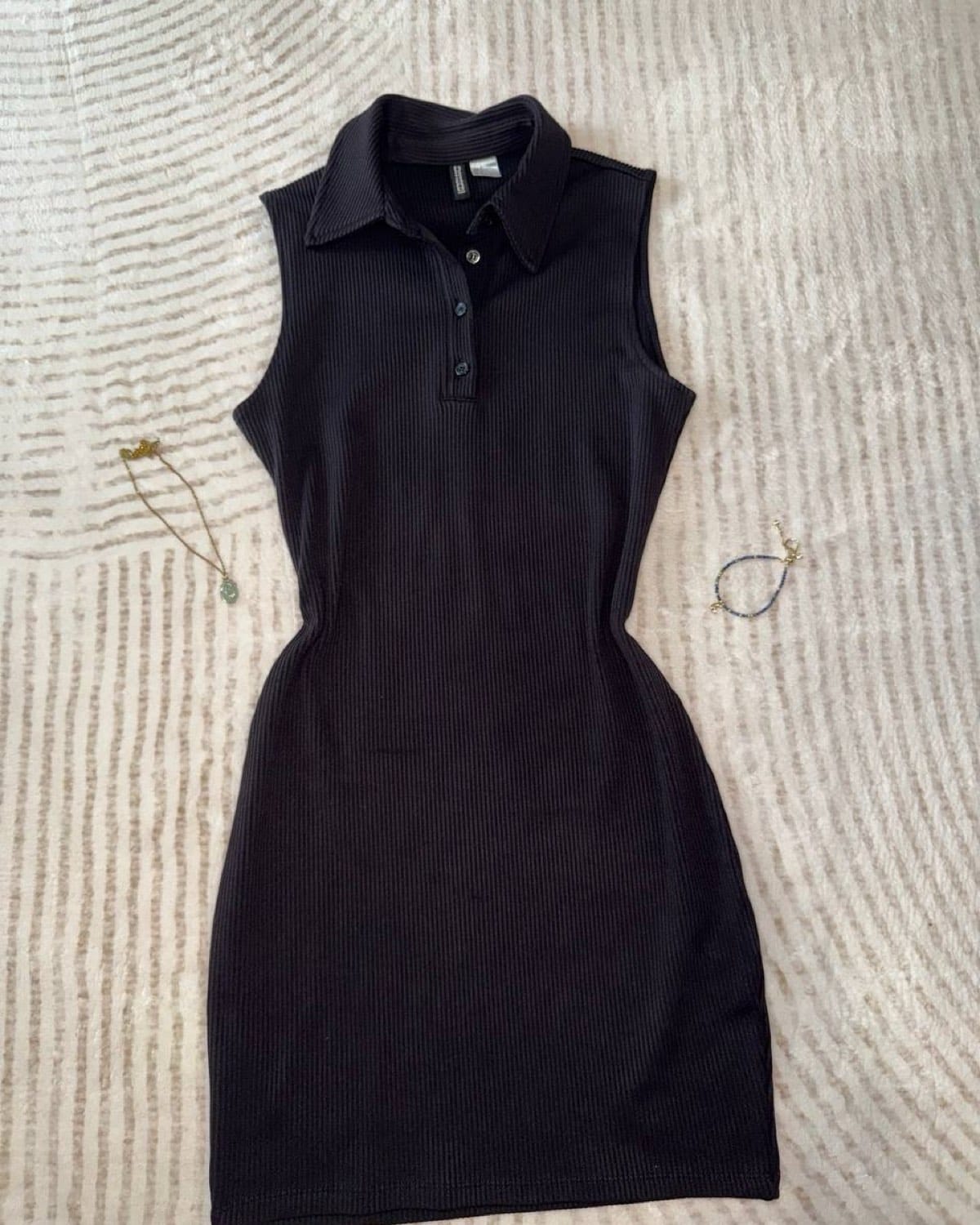 H&M divide- ribbed dress