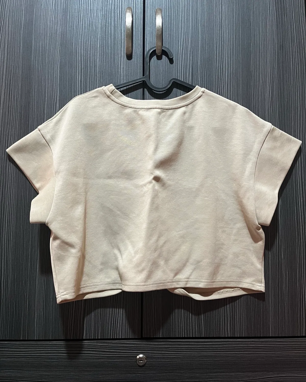 Playdress Playdress Chic Beige Knot-Front Tee - Photo 2