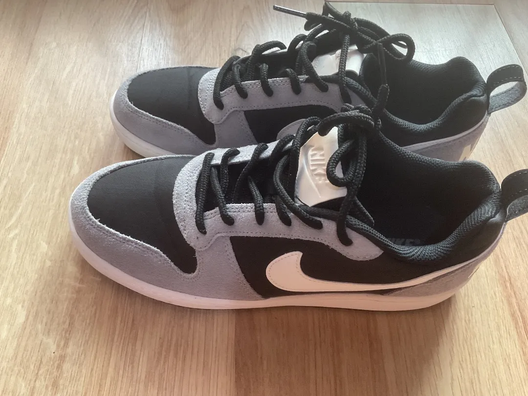 Nike court UK 7.5 / US 8.5