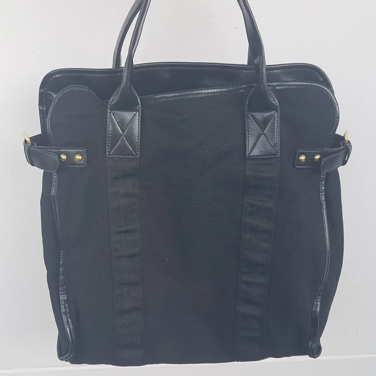 Charles & Keith Original Charles & Keith Tote Bag, Cool Black Shoulder Bag, C&K Hand Carry, Cosmopolitan, Dual Top Handle, Distinctive Side Buckle, Messenger, Handbag, Minimalist & Compact Volume, Sophistication, Everyday Bag, Urban Style, Cult Street Fashion - Photo 7