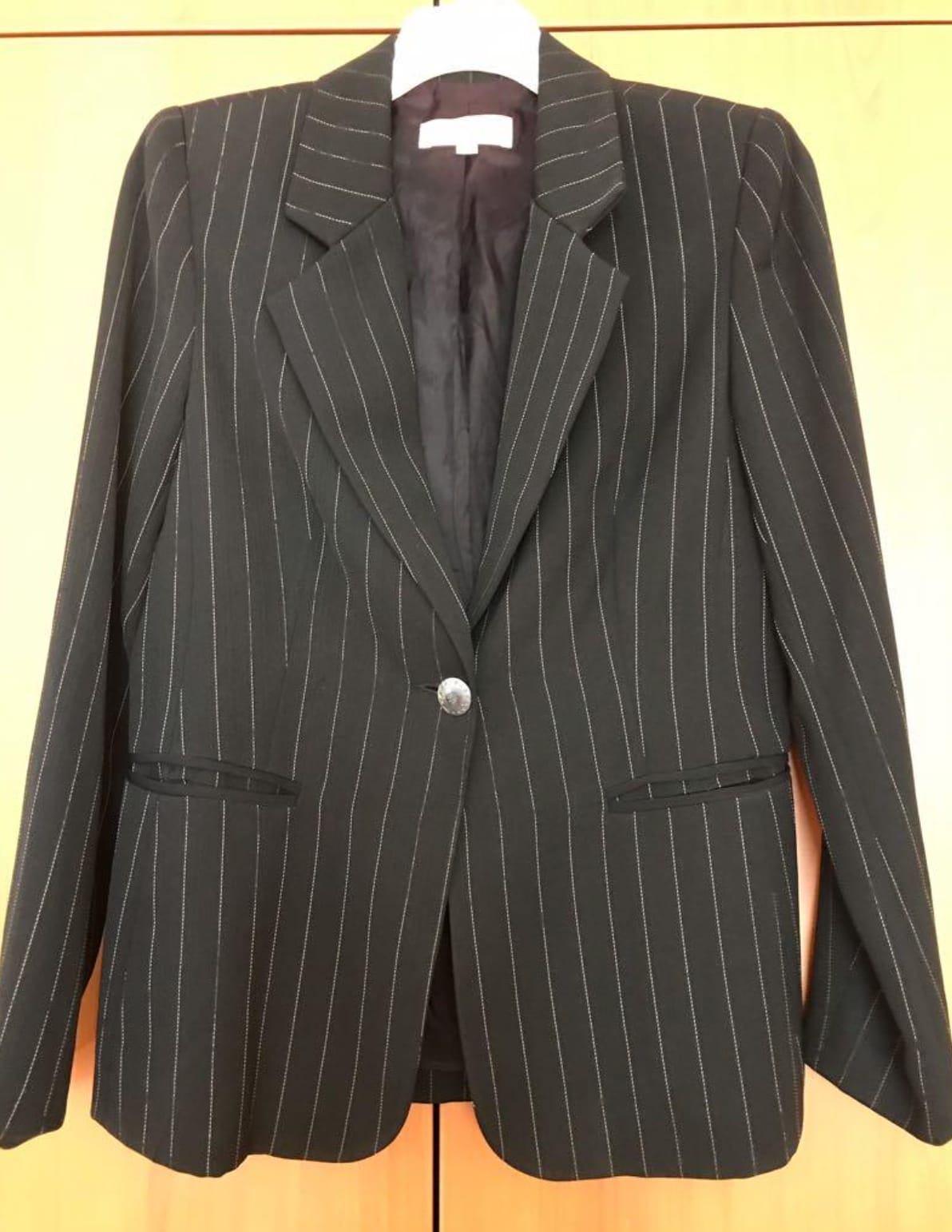 Chic Black Pinstripe Blazer