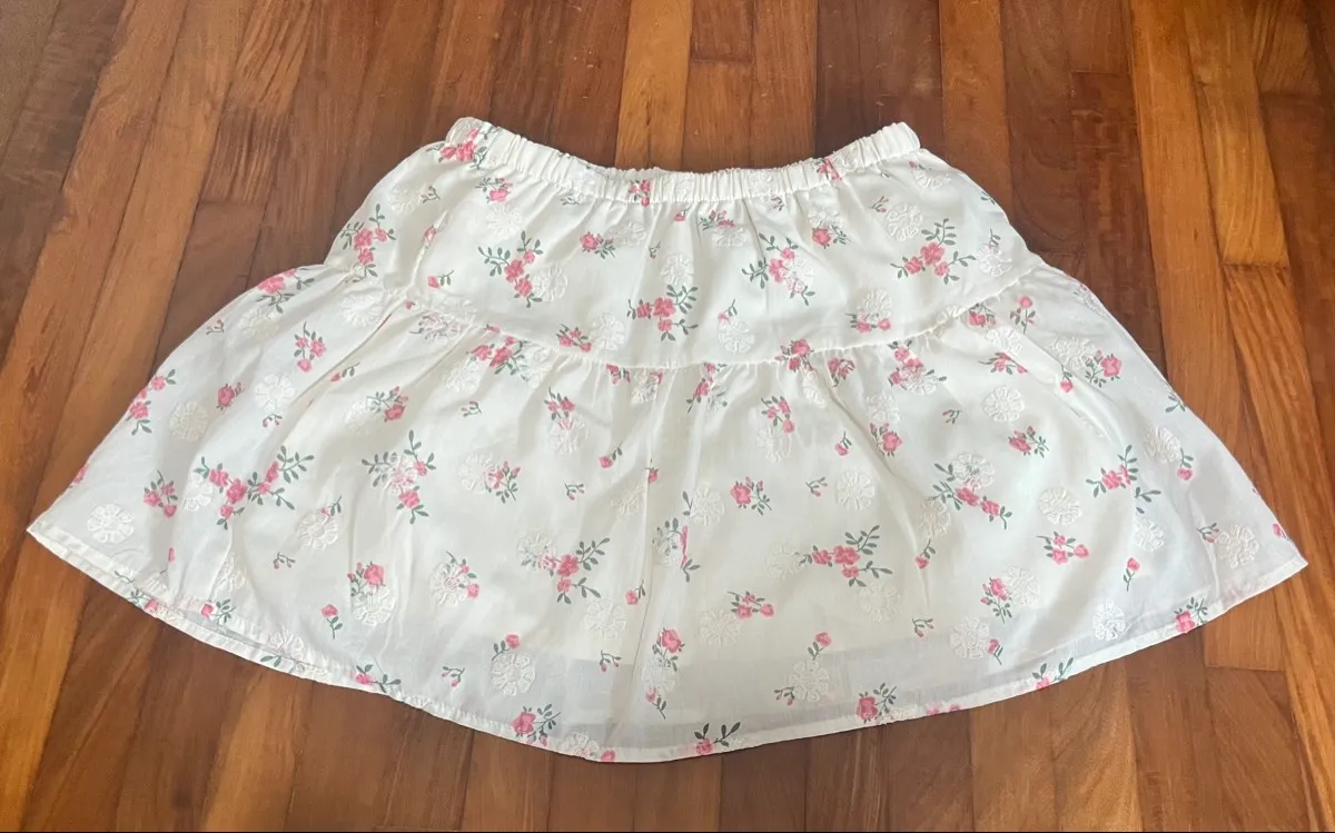 White skirt with pink florals - Photo 2