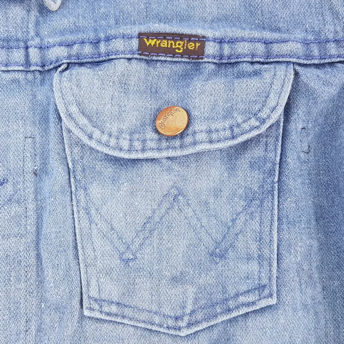 WRANGLER Retro WRANGLER Denim Jacket, from USA, Model MC2-24A, Size 34 Vintage Apparels, Cool Light-Washed, Seasoned Blue Denim Coat, Luxury Outerwear, Sophistication, Urban Style, Pop Culture, Hip Hop, Rock Star, Timeless Classic, Cult Street Fashion - Photo 8