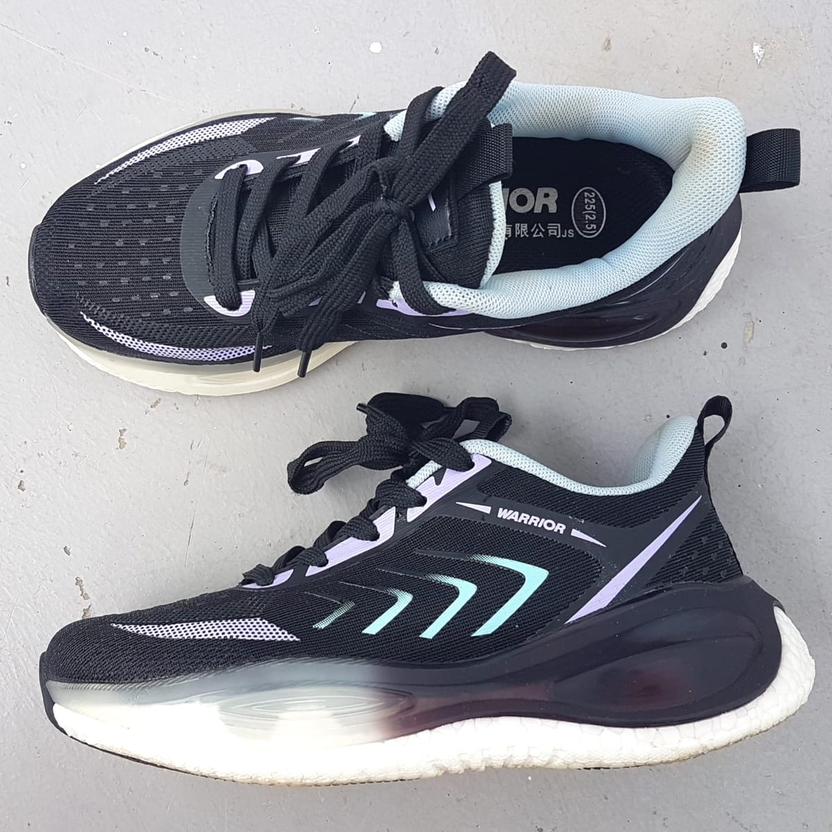 WARRIOR Original WARRIOR Sneakers, Cool Black Shoes with Luminous Accents, Cosmopolitan, US 5, UK 3, EU 36, CN 22.5, Sleek Relaxed Fit Design, Lightweight, Urban Style, Streetwise, Sophistication, Timeless Appeal, Everyday Shoes, Cult Street Fashion - Photo 9
