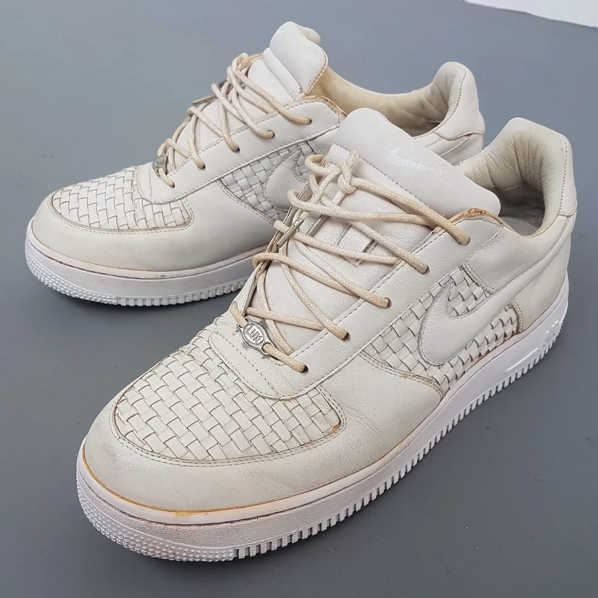 Nike Retro NIKE Air Force 1 Lux Low Shoes, Vintage 2003 Sneakers, US 10, UK 9, EU 44.5, CM 28, Made in ITALY, Cosmopolitan, OFF-WHITE Italian Leather Woven Shoes, Timeless AF1 Design, Sophistication, Pop Culture, Hip Hop, Rock Star, Cult Street Fashion - Photo 4