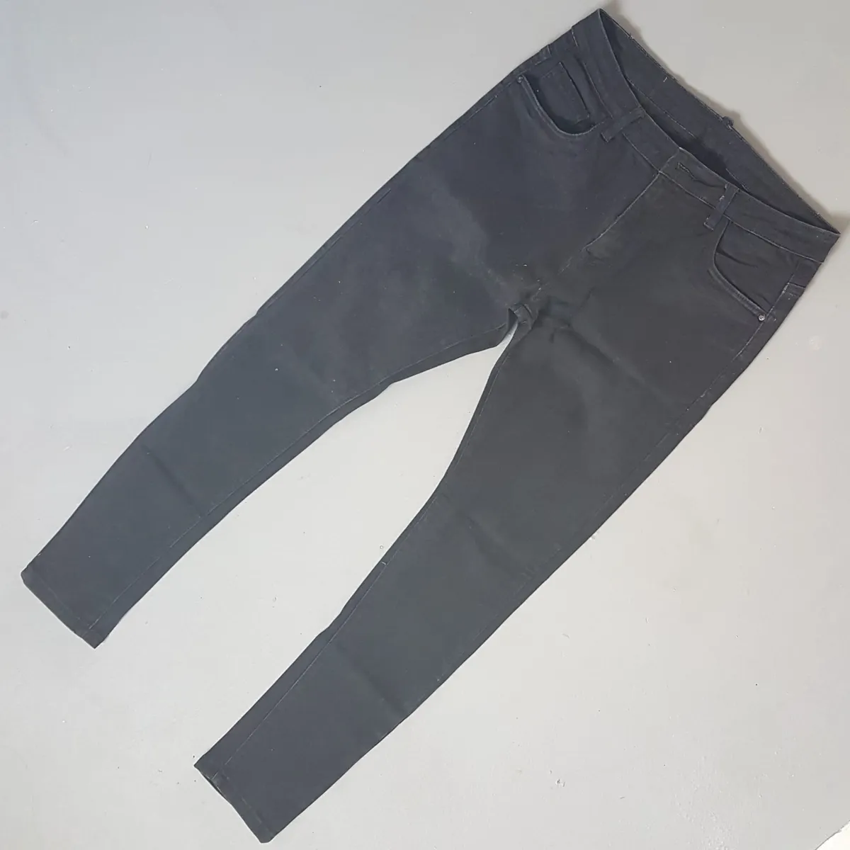 Off-White Retro OFF-WHITE Denim Jeans, Size 32 SUPREME x Off-White Black Pants, Bootcut Jeans, Stretchable Bottoms, Cosmopolitan, ITALIAN Designer Wear, Sophistication, Nostalgic Appeal, Vintage Trousers, Work or Play, Luxury Living, Cult Street Fashion - Photo 4