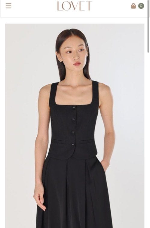 LOVET GABINE LINEN SQUARE NECK BUTTON VEST TOP BLACK in Size XS