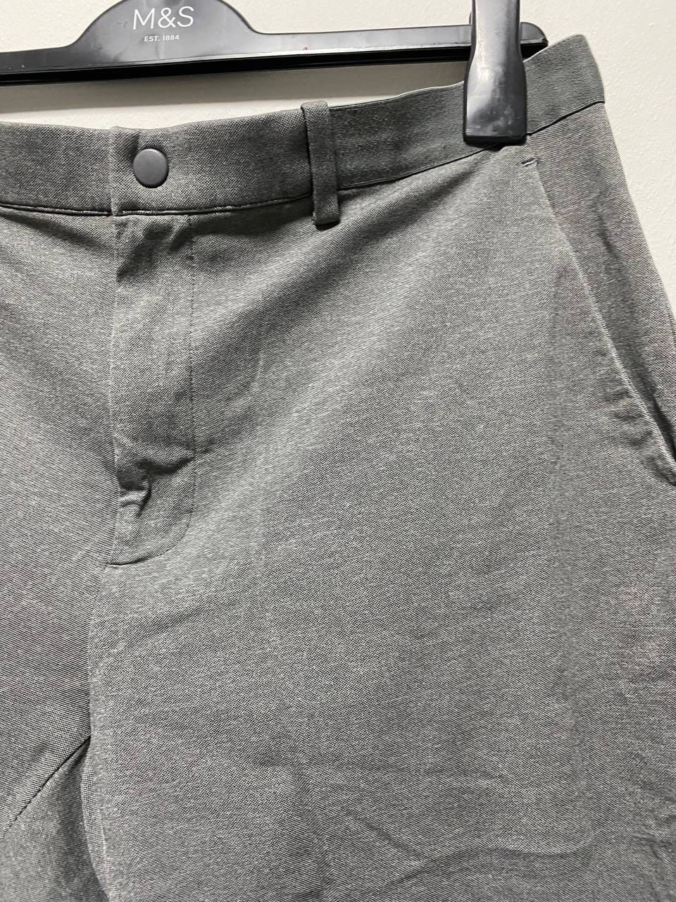 Uniqlo UNIQLO Men's Grey Pants (Size L) - Photo 2