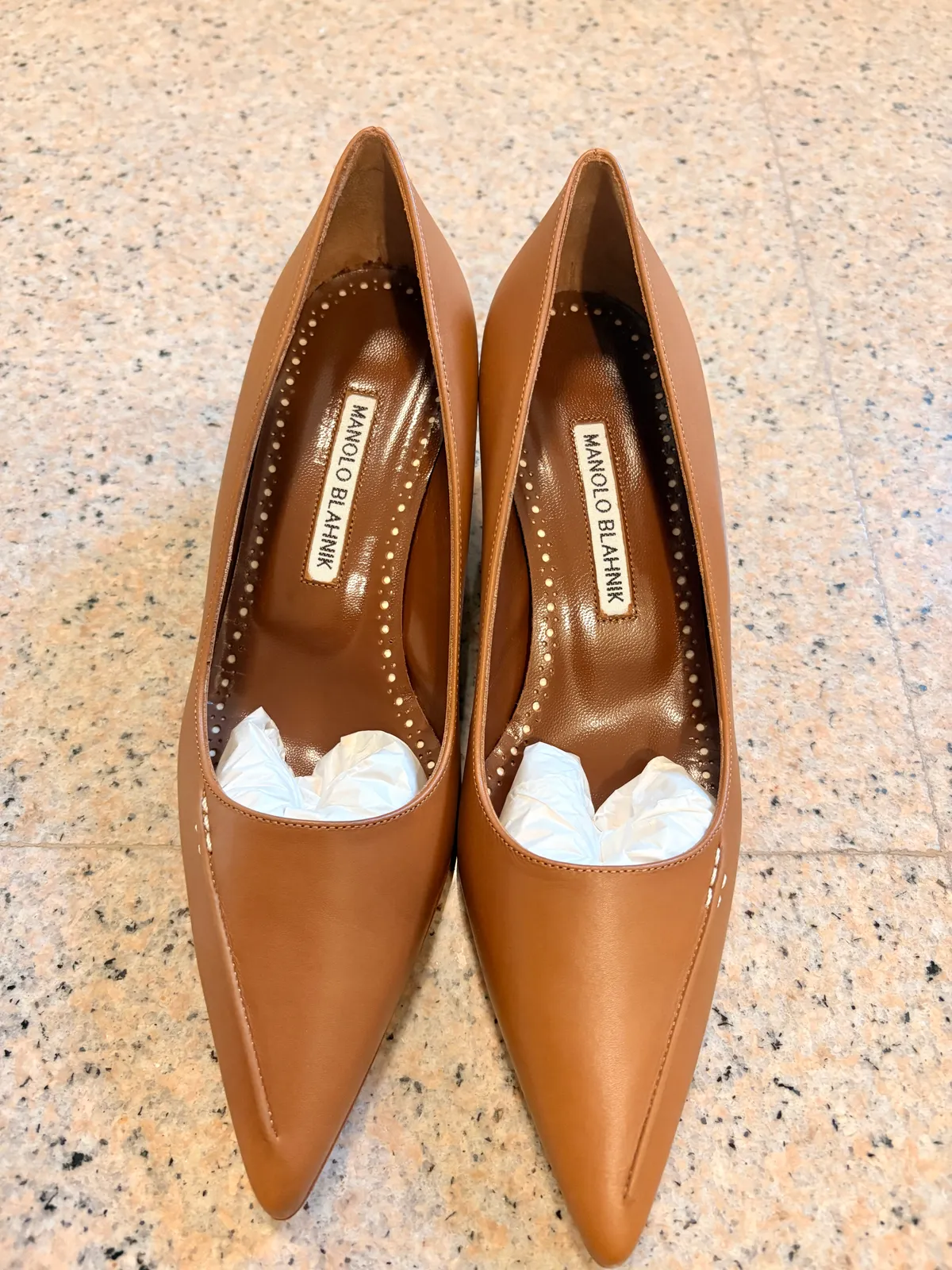 [BRAND NEW] Manolo Blahnik Chic Brown Block Heels Size 36.5 - Photo 3