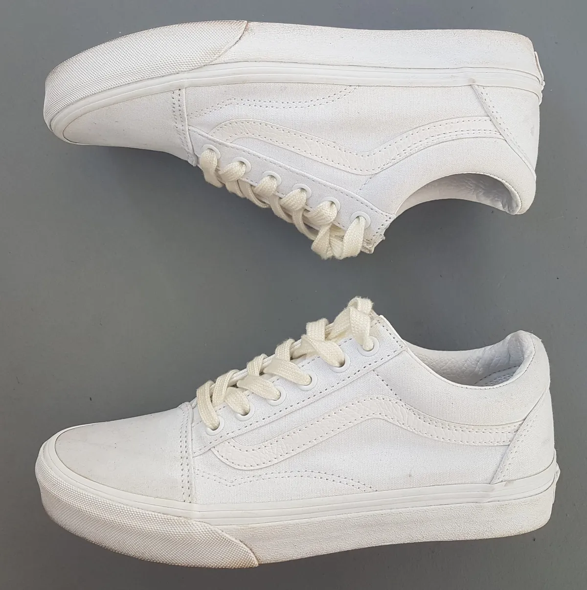 VANS Original Vans ComfyCush Old Skool True White Shoes, US 7.5, UK 5, EUR 38, CM 24, Signature Leather Tonat Side Stripes, OFF THE WALL, Timeless Classic, Pop Culture, Hip Hop, Rock Star, Sophistication, Cult Street Fashion, Everyday Shoes - Photo 9