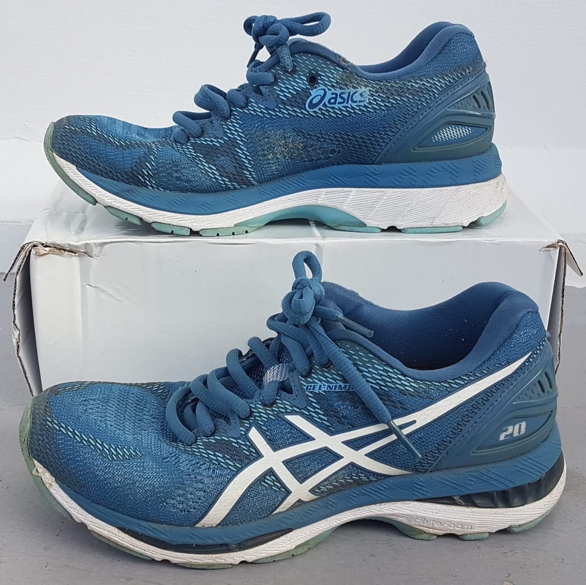 ASICS Original Asics Gel-Nimbus 20 Running Shoes, ASICS Designer Sneakers, JAPAN, Cosmopolitan, Roadster, Size US 6.5, EUR 37.5, CM 23.5, Sleek Blue & White Design, Streetwise, Sophistication, Urban Style, Pop Culture, Cult Street Fashion - Photo 2