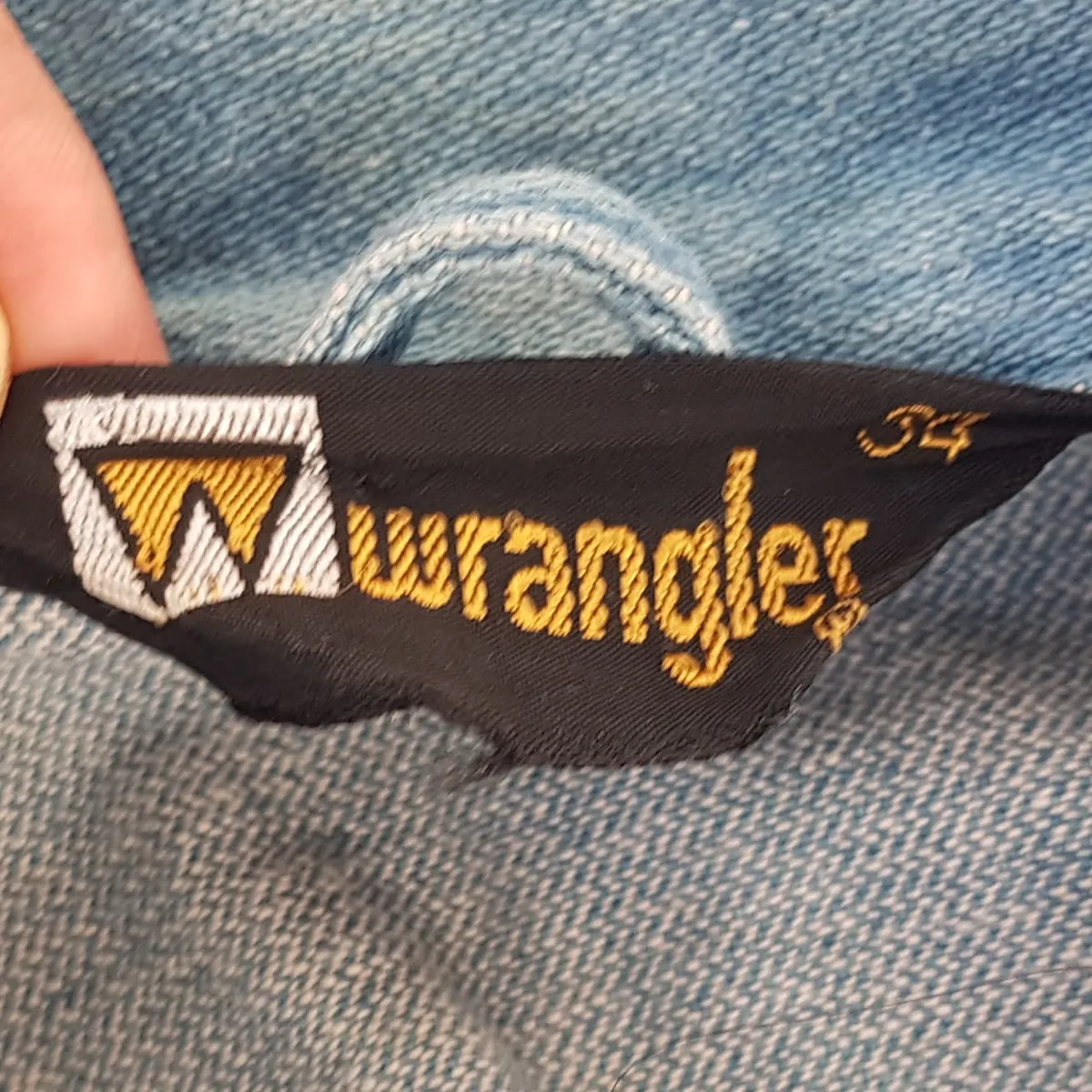 WRANGLER Retro WRANGLER Denim Jacket, from USA, Model MC2-24A, Size 34 Vintage Apparels, Cool Light-Washed, Seasoned Blue Denim Coat, Luxury Outerwear, Sophistication, Urban Style, Pop Culture, Hip Hop, Rock Star, Timeless Classic, Cult Street Fashion - Photo 5