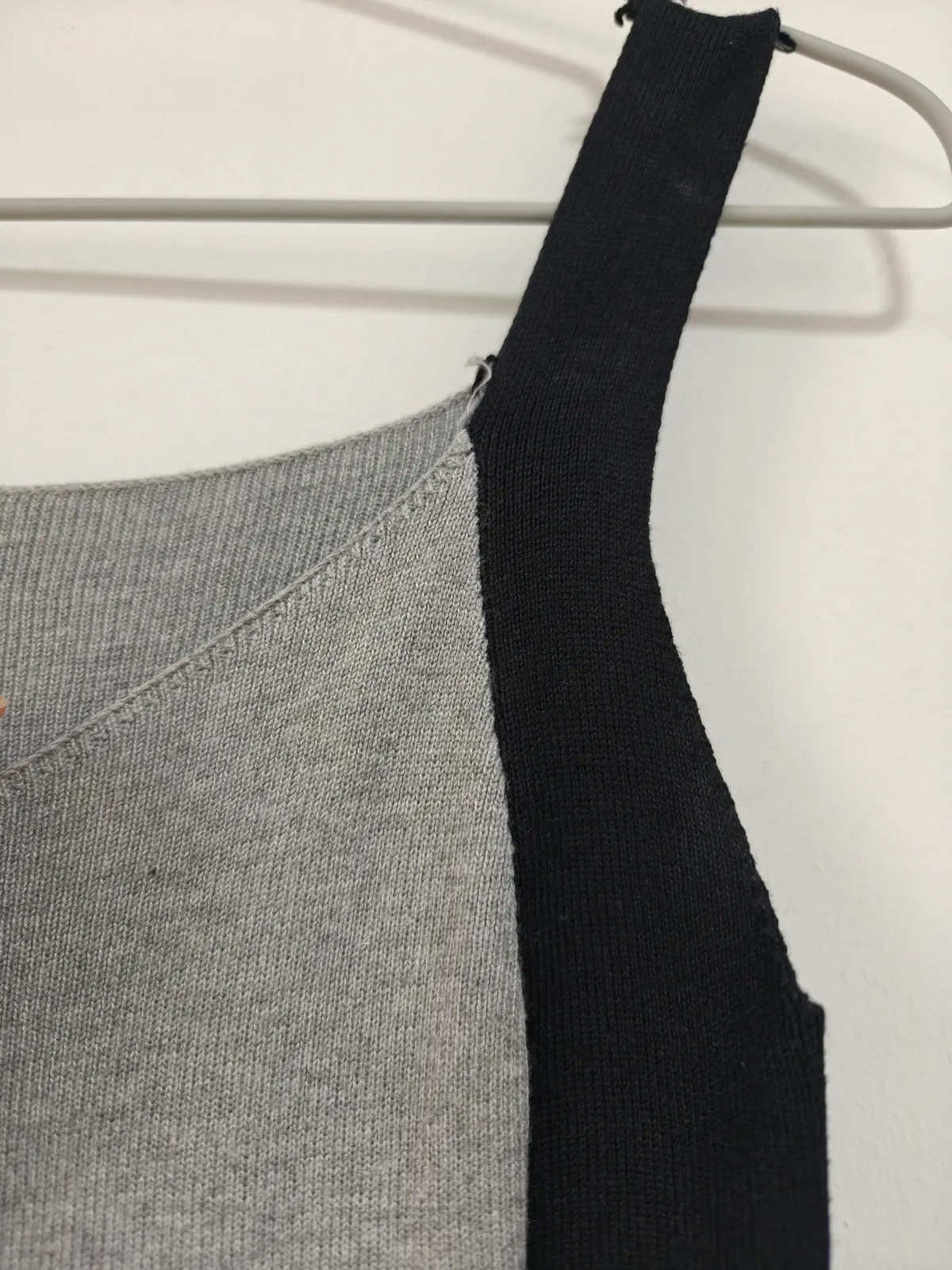 Chic Monochrome Bodycon Dress - Photo 2