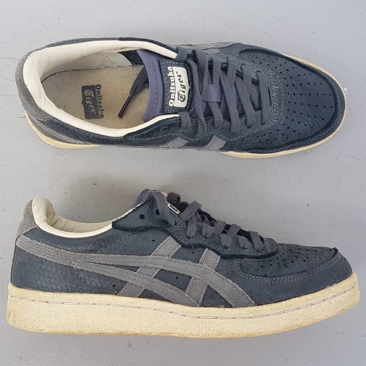 Onitsuka Tiger  Original Onitsuka Tiger GSM Designer Sneakers, US 5, EU 37.5, CM 23.5, Cosmopolitan, JAPAN, Black Leather Shoes, Gray Stripes, Sleek Tennis Model, Streetwise, Sophistication, Inspirational, RETAIL $230, Roadster, Urban Style, Pop Culture, Luxury Lifestyle - Photo 2