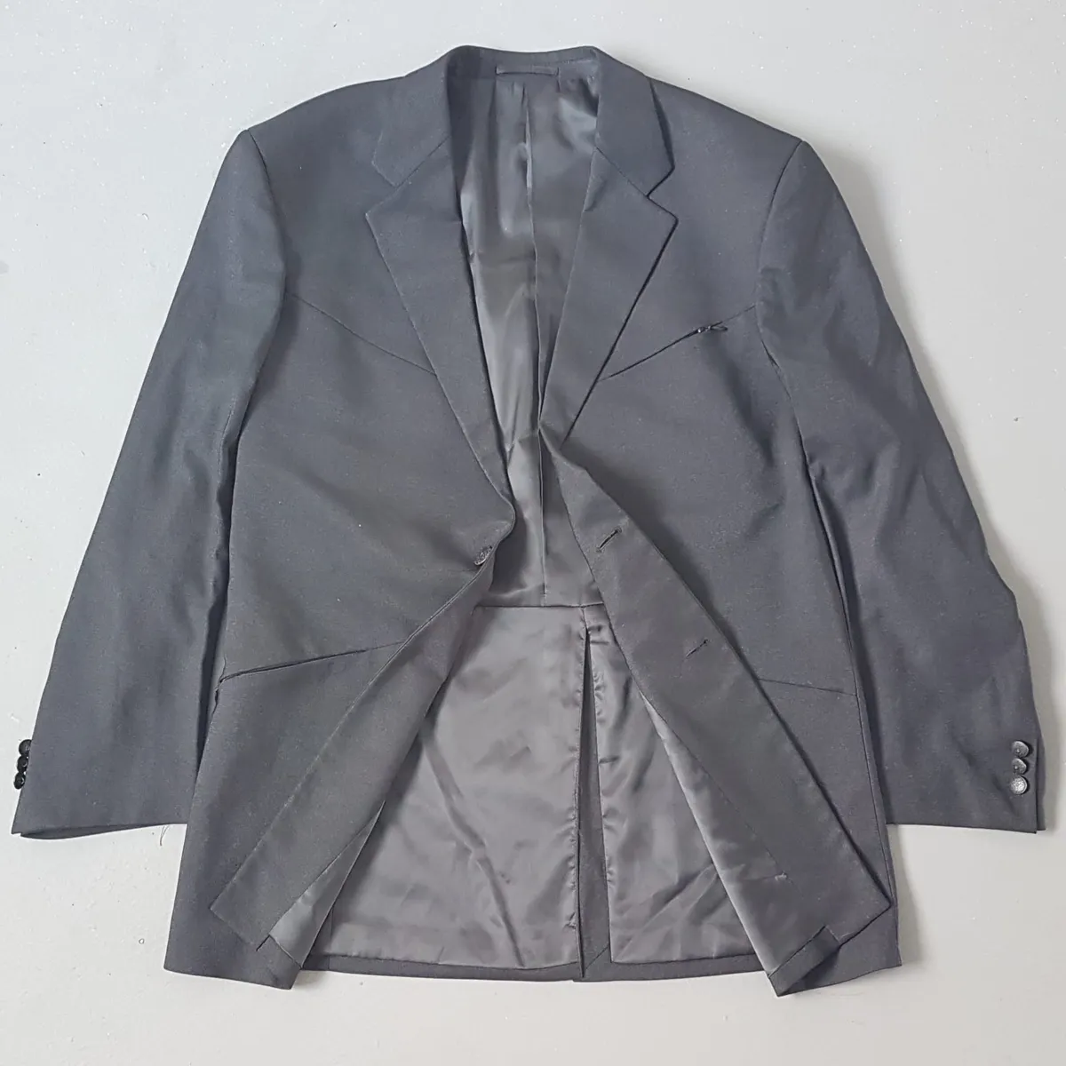 PONDIE Men’s Collection, ITALIAN Black Tuxedo, Single Breasted Suits, Distinctive Western Styled Yokes, Angled Zippered Pockets, Classic Coat, Padded Shoulder, Two Front Buttons Blazer, LARGE Topcoat, Overcoat, Smart Office, Formal, Business Wear