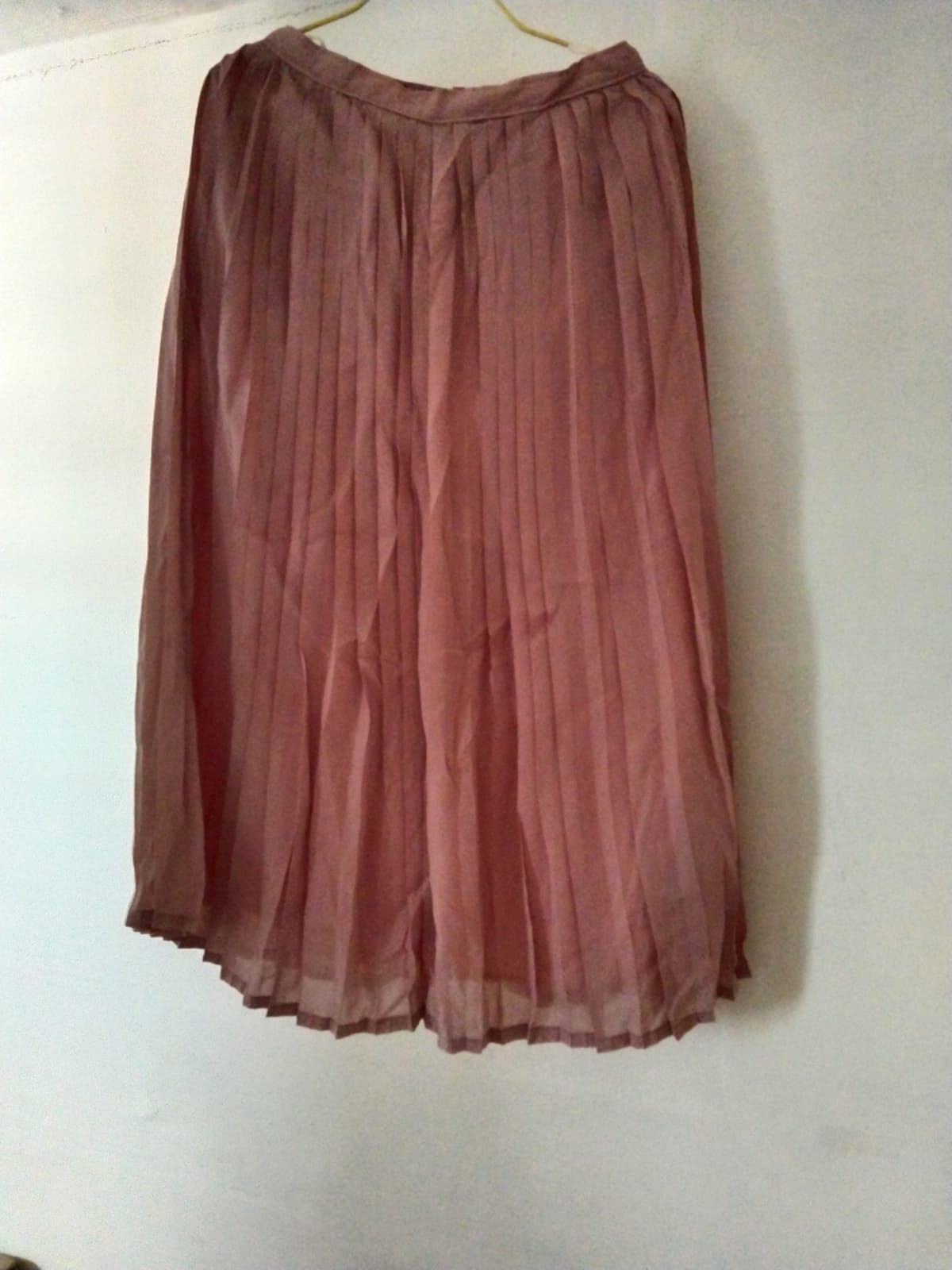 Flowy Pleated Midi Skirt in Dusty Pink