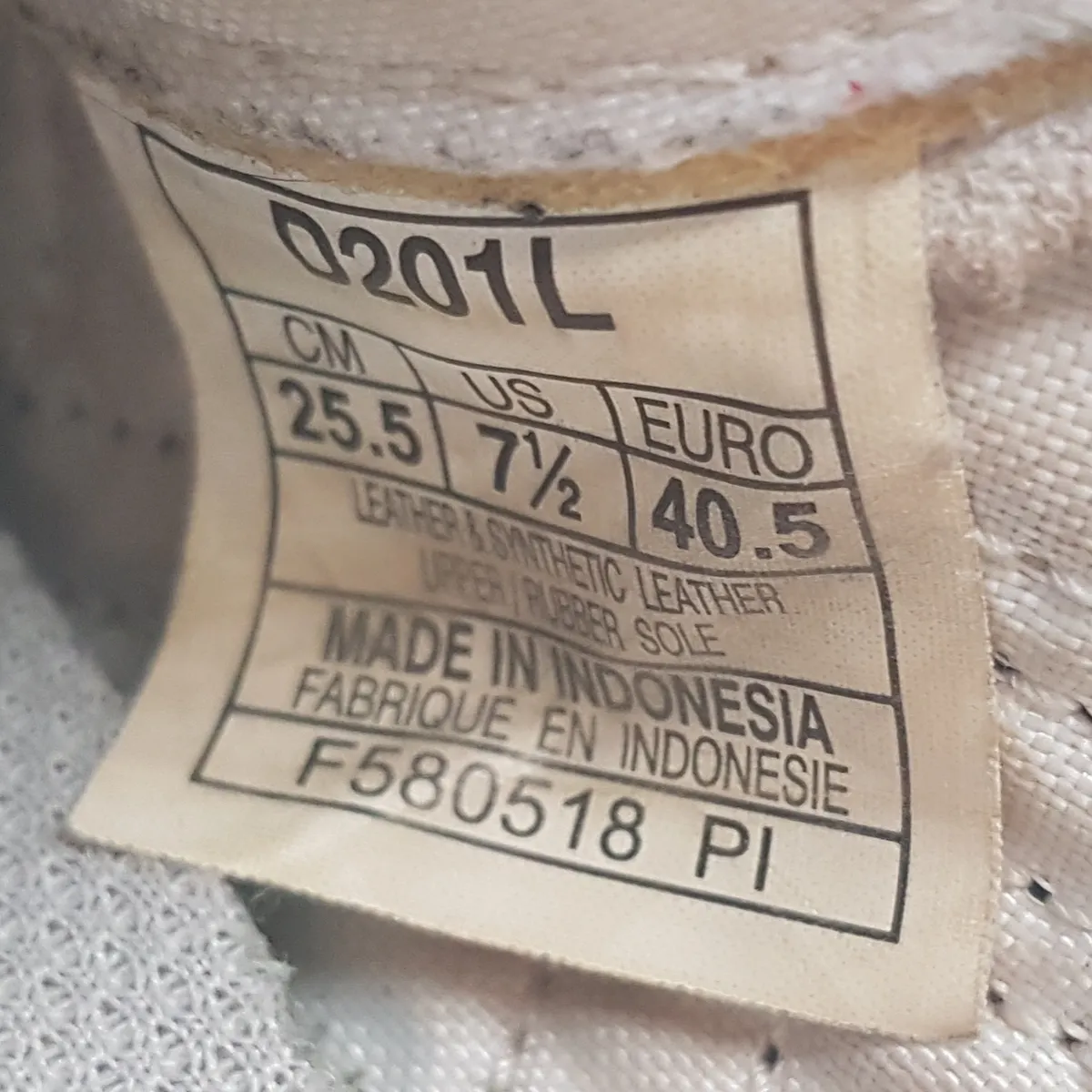 Onitsuka Tiger Onitsuka Tiger Sneakers, RUNSPARK Model, US 7.5, EU 40.5, CM 25.5, Low Top Shoes in White Cream, Blue Onitsuka Tiger Stripes, JAPAN, Cosmopolitan, Cult Street Fashion, Everyday Footwear, Pop Culture, Sophistication, Streetwise, Roadster - Photo 6