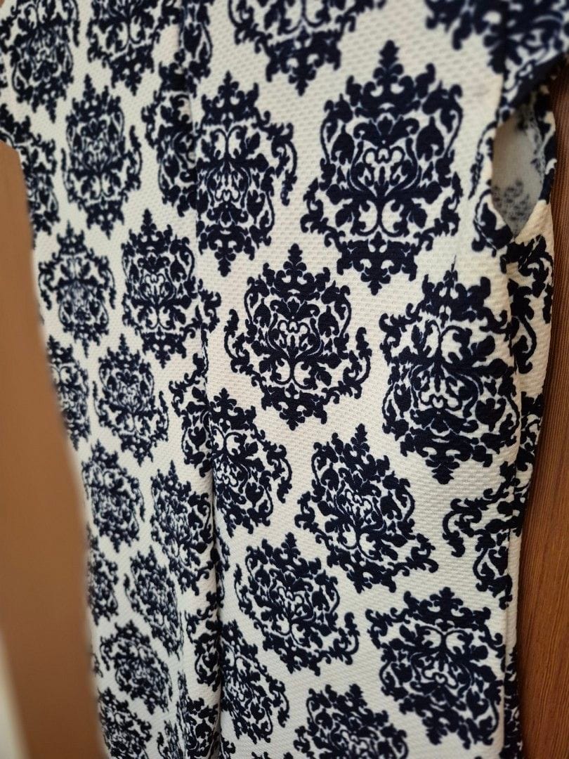 Newly Collection Chic White & Navy Dress - Newly Collection - Photo 2