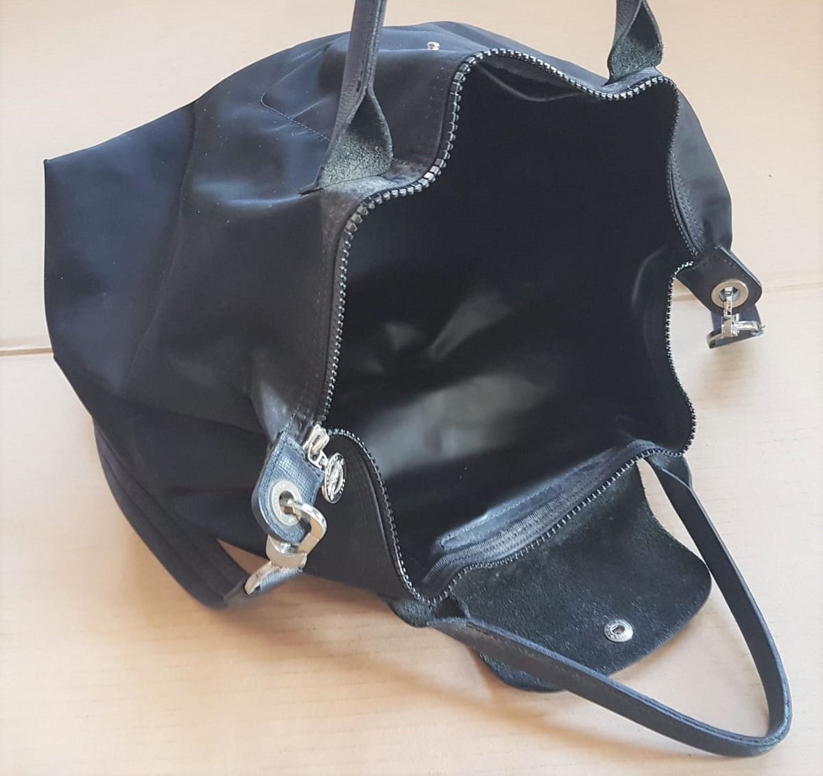 LONGCHAMP Original Long Champ Tote Bag, Paris, France, Haute Couture, Cosmopolitan, Modele Depose, Luxury Blue Leather Longchamp, LE PLIAGE CITY, Designer Handbag, Sleek Model, Timeless Appeal, Urban Style, Pop Culture, Cult Street Fashion, Your Everyday Bag, - Photo 2