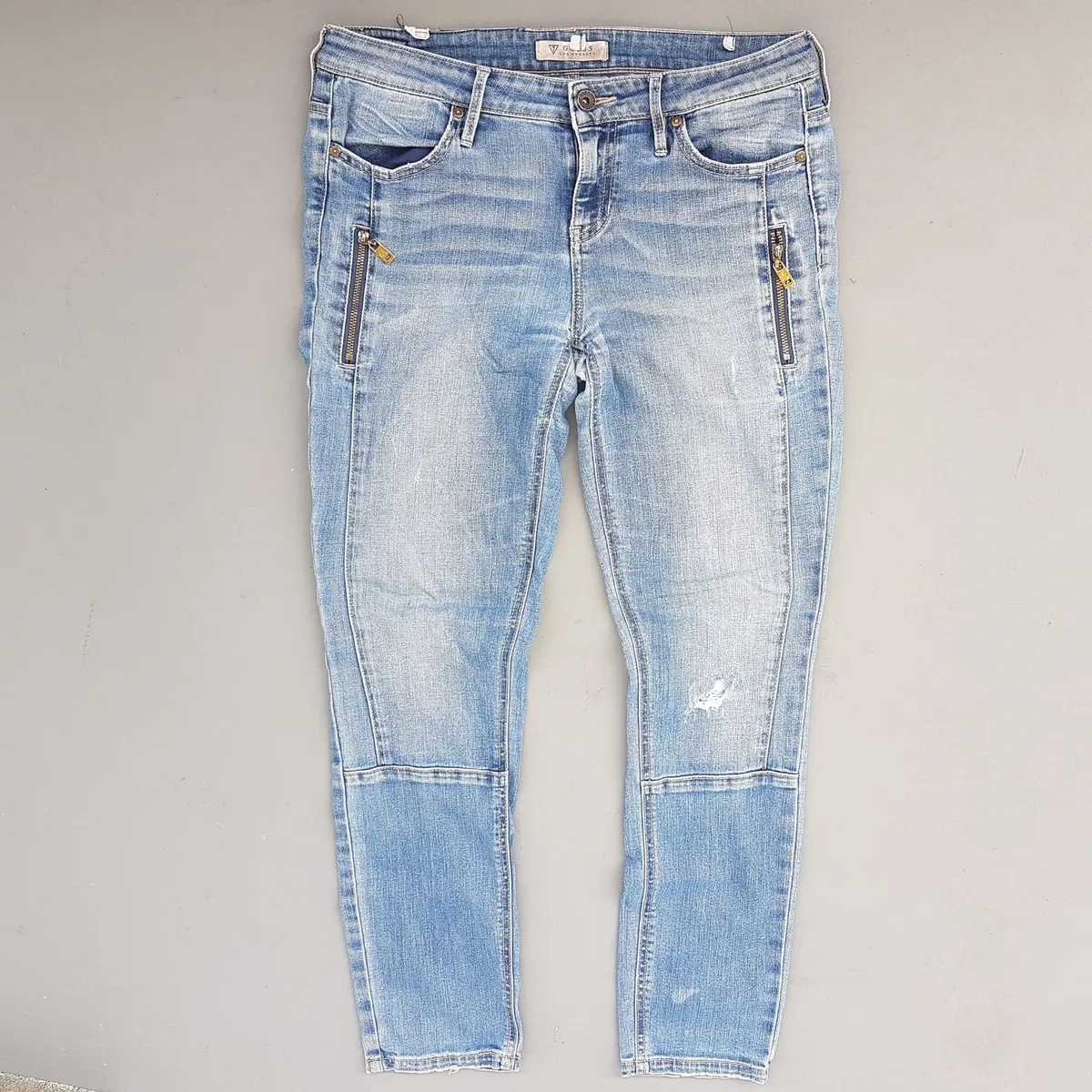 GUESS, USA Original GUESS Denim Jeans, Cosmopolitan, Los Angeles, USA, Bootcut Model, Size 29, Cool Zipper Pockets, Distressed Light Washed Bottoms, Pop Culture, Hip Hop, Rock Star, Cult Street Fashion, American Classic, Luxury Living, Urban Style, Timeless Appeal - Photo 7