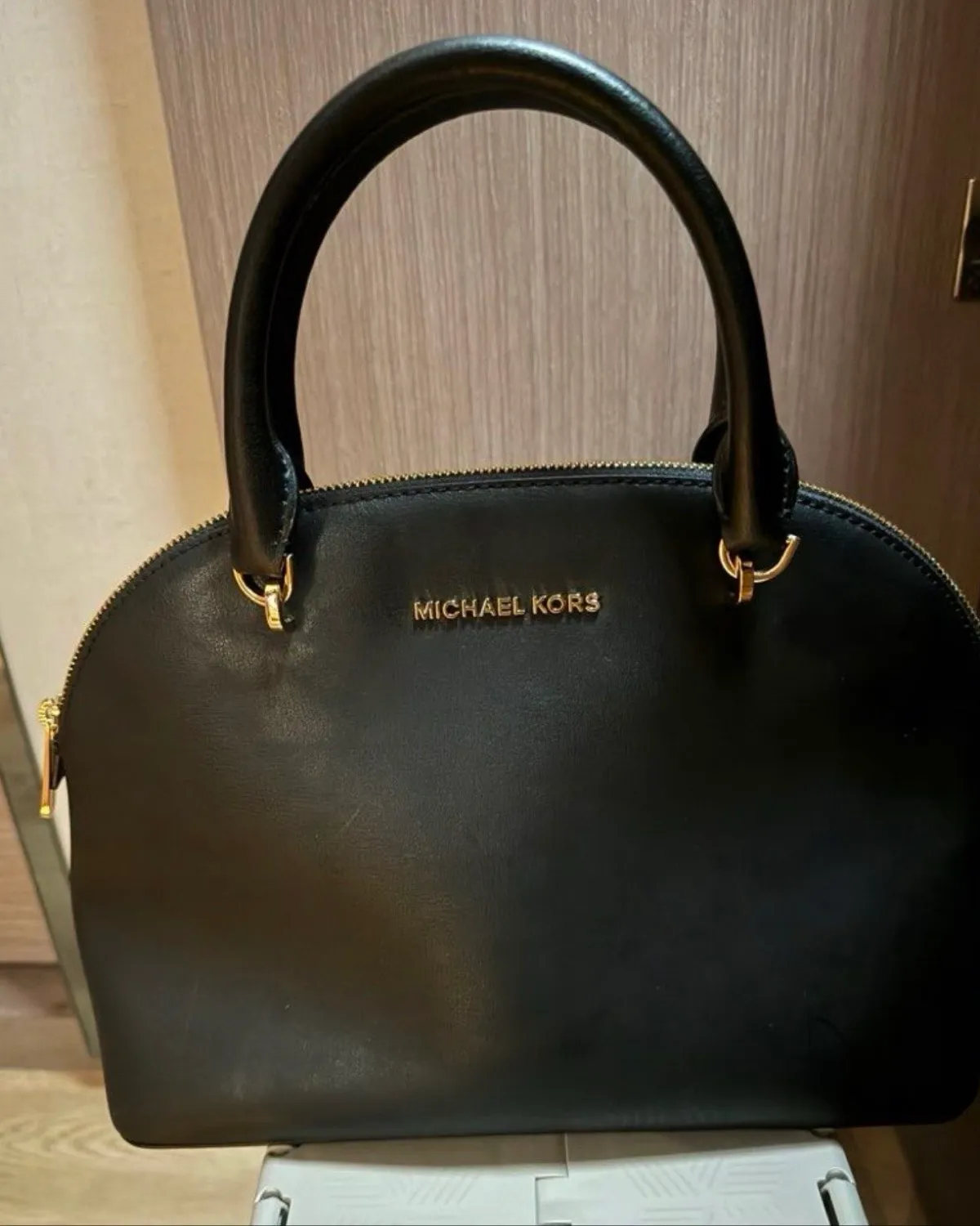 Michael Kors Chic Michael Kors Black Leather Handbag