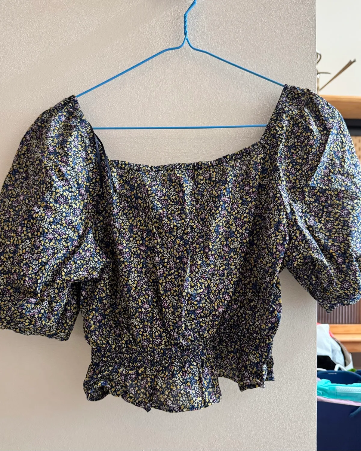 Uniqlo Uniqlo Floral Puff Sleeve Top - Photo 2