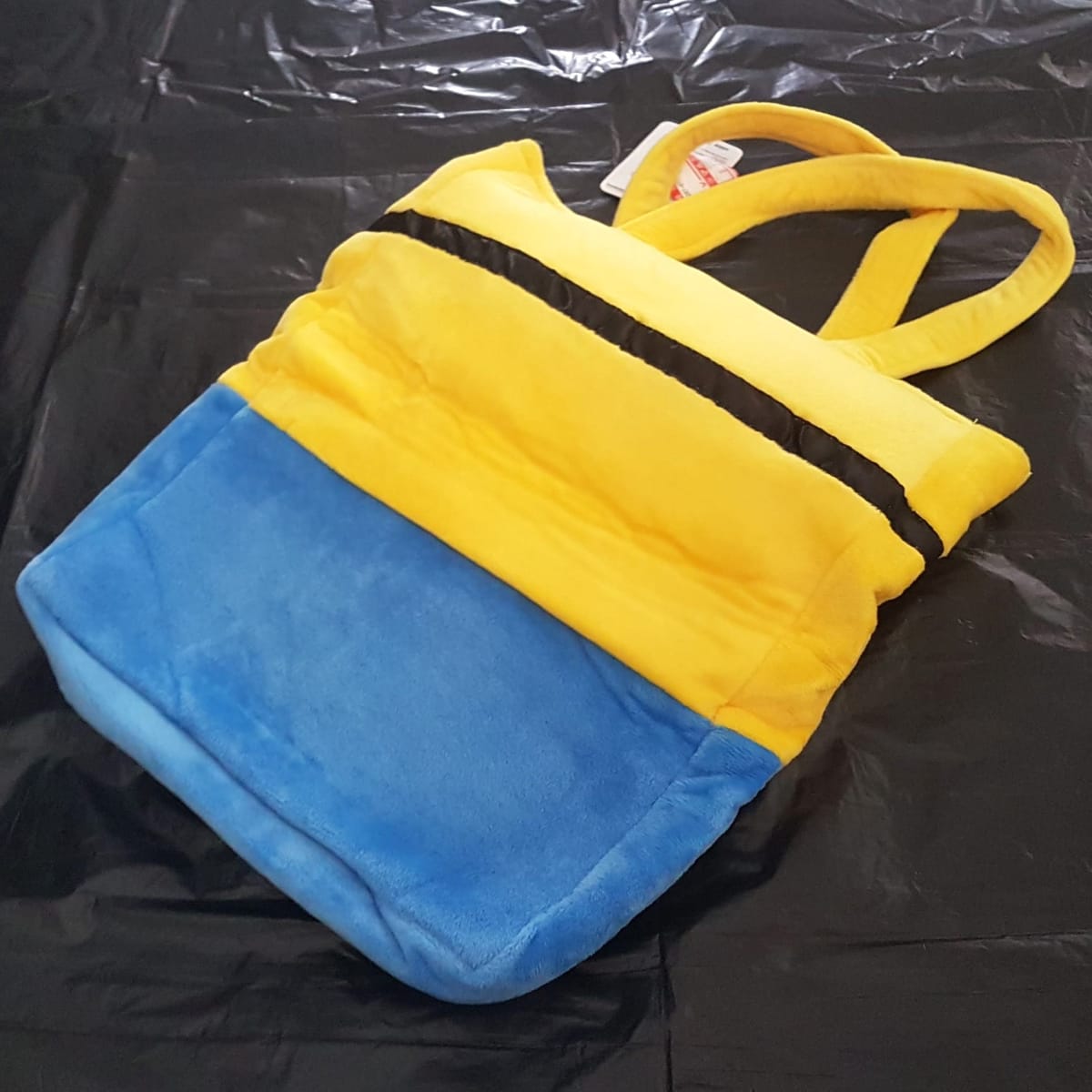 MINIONS Retro Minions Tote Bag, Movie Magic 2017 Model, Despicable Me 3, New Condition with TAG, JAPAN, MINIONS Collection, Yellow Cuteness, Universal Studio, Sleek Design, Rare Collectibles, Decorative Display, Exhibit, Showpiece, Souvenir, Memento - Photo 5