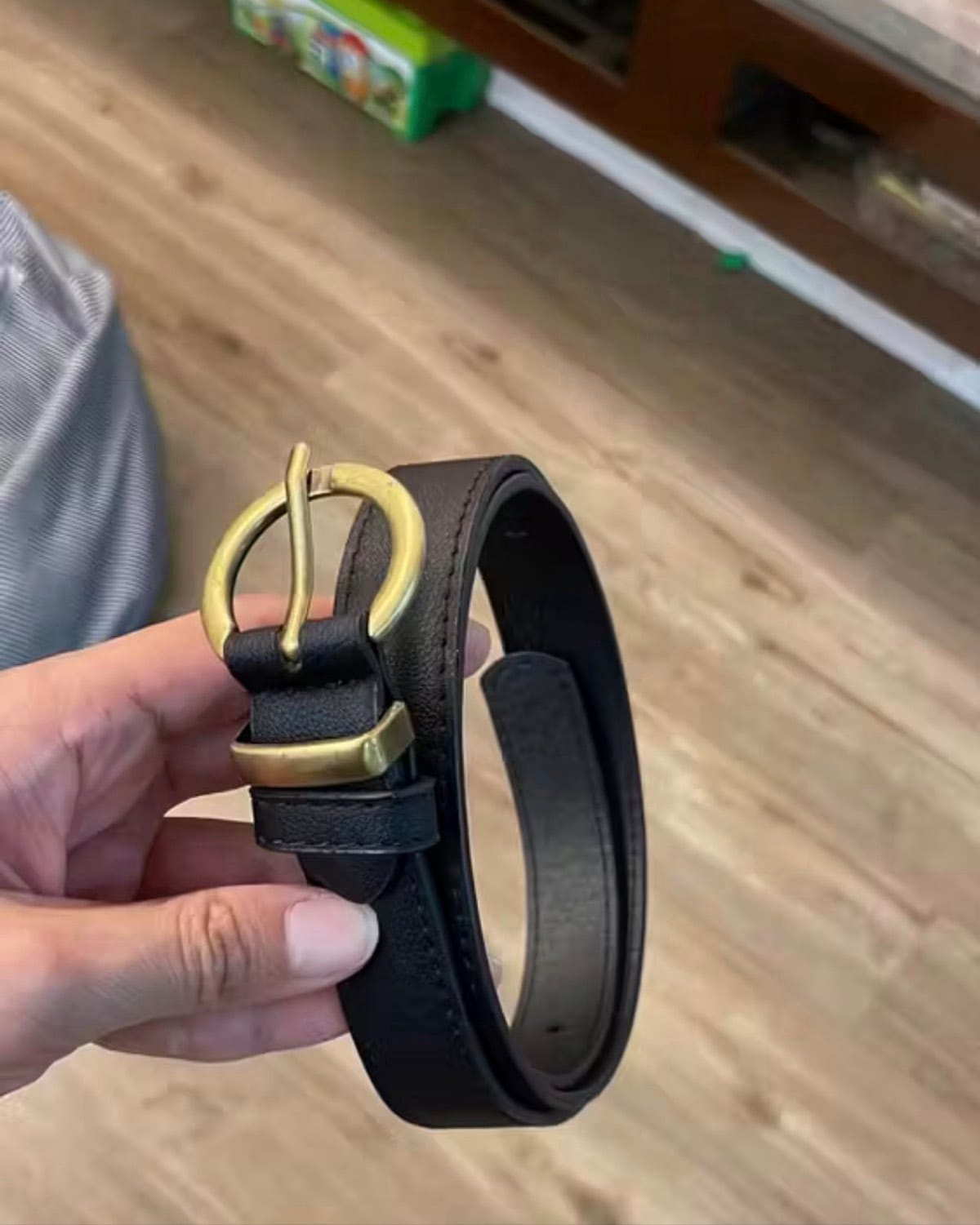 Women black leather belt - Photo 2