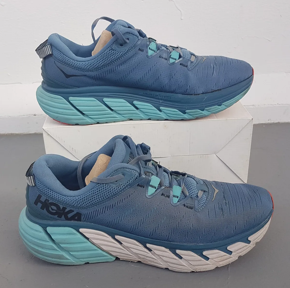 HOKA Original HOKA Running Shoes, GAVIOTA 3 Model, Teal Blue Sneakers, US12D, UK 11.5, EUR 462/3, JP 30, Cool Chunky Design, Cosmopolitan, Pop Culture, Hip Hop, Rock Star, Sophistication, Cult Street Fashion, Luxury Lifestyle