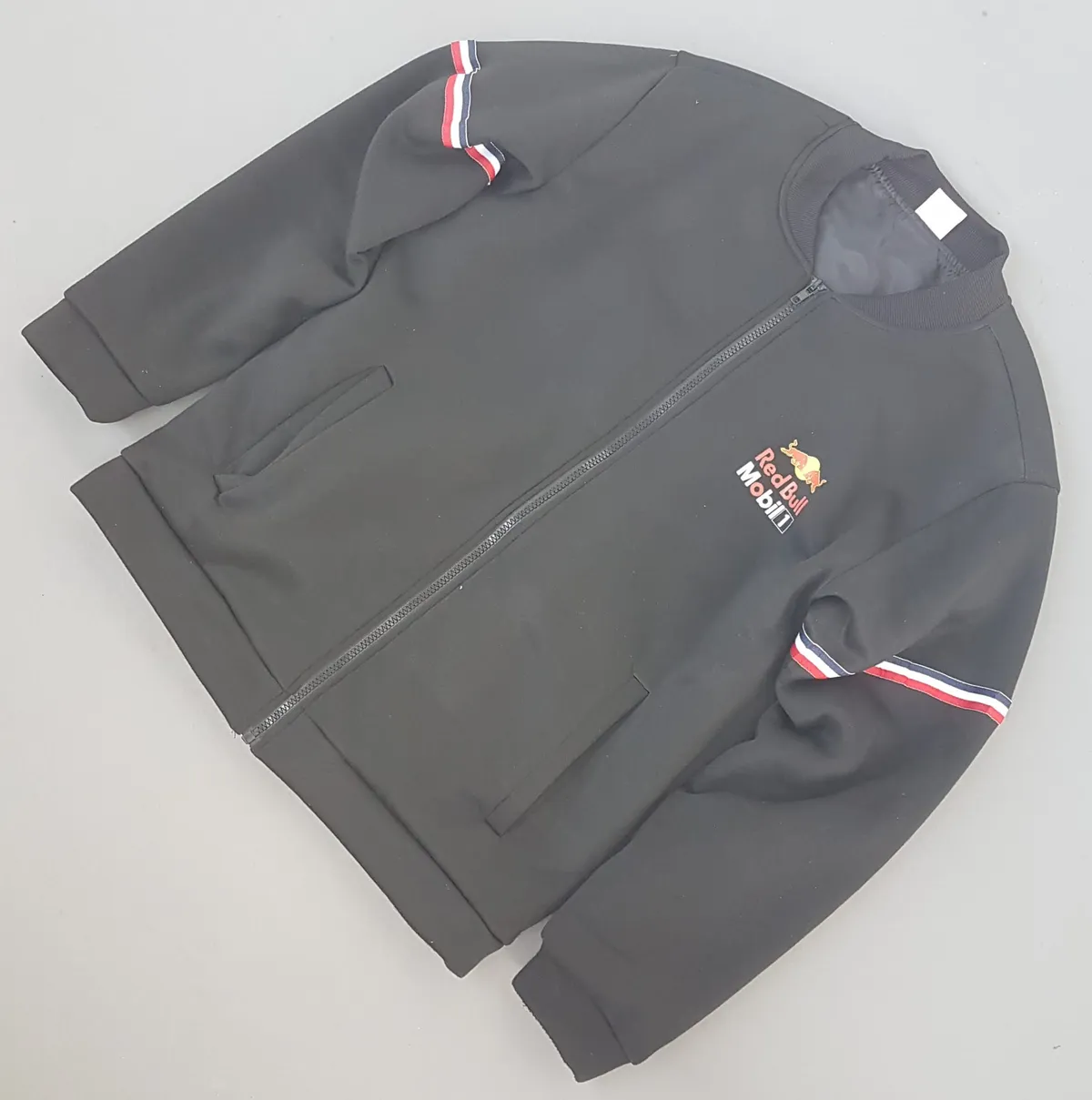 RED BULL Red Bull Racing Team Jacket, Red Bull Mobil 1 Logo, Cosmopolitan, Cool Black Top, F1 Tracksuit, Outerwear, Zipper Bomber Jacket, Cool Coat, Urban Style, Timeless Appeal, Sophistication, Streetwise, Pop Culture, Hip Hop, Celebrities, Cult Street Fashion - Photo 8