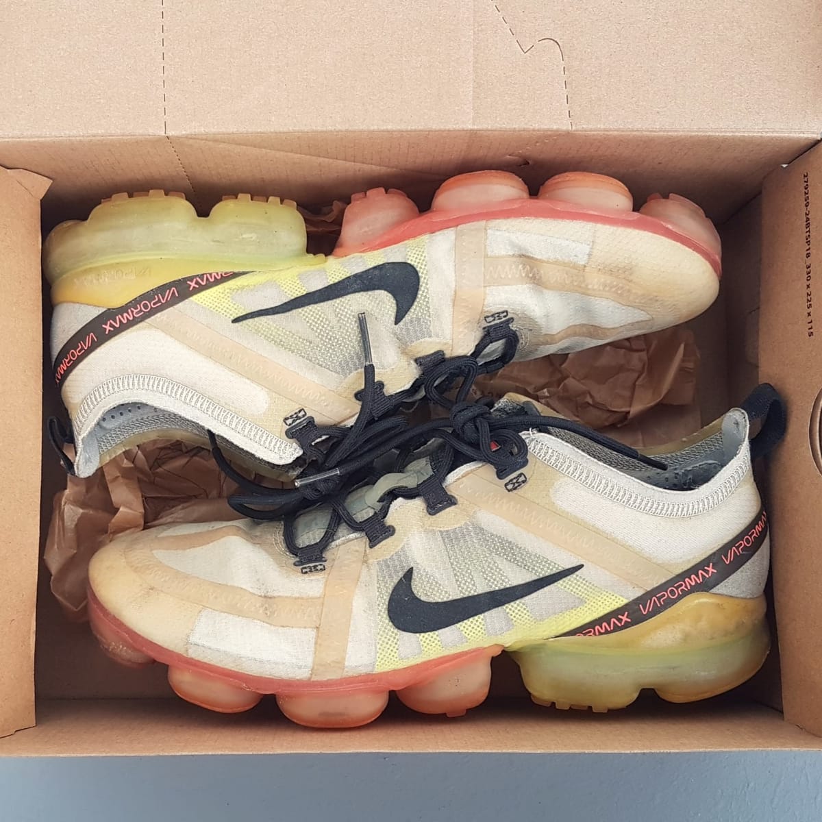 Nike Original Nike Air Vapor Max 2019 Sneakers, Gray, Beige, Gold & Yellow Colorway, Cosmopolitan, US 9.5, UK 8.5, EU 43, CM 27.5, NIKE Running Shoes, Sleek Design, Urban Style, Timeless Appeal, Sophistication, Streetwise, Pop Culture, Cult Street Fashion - Photo 9
