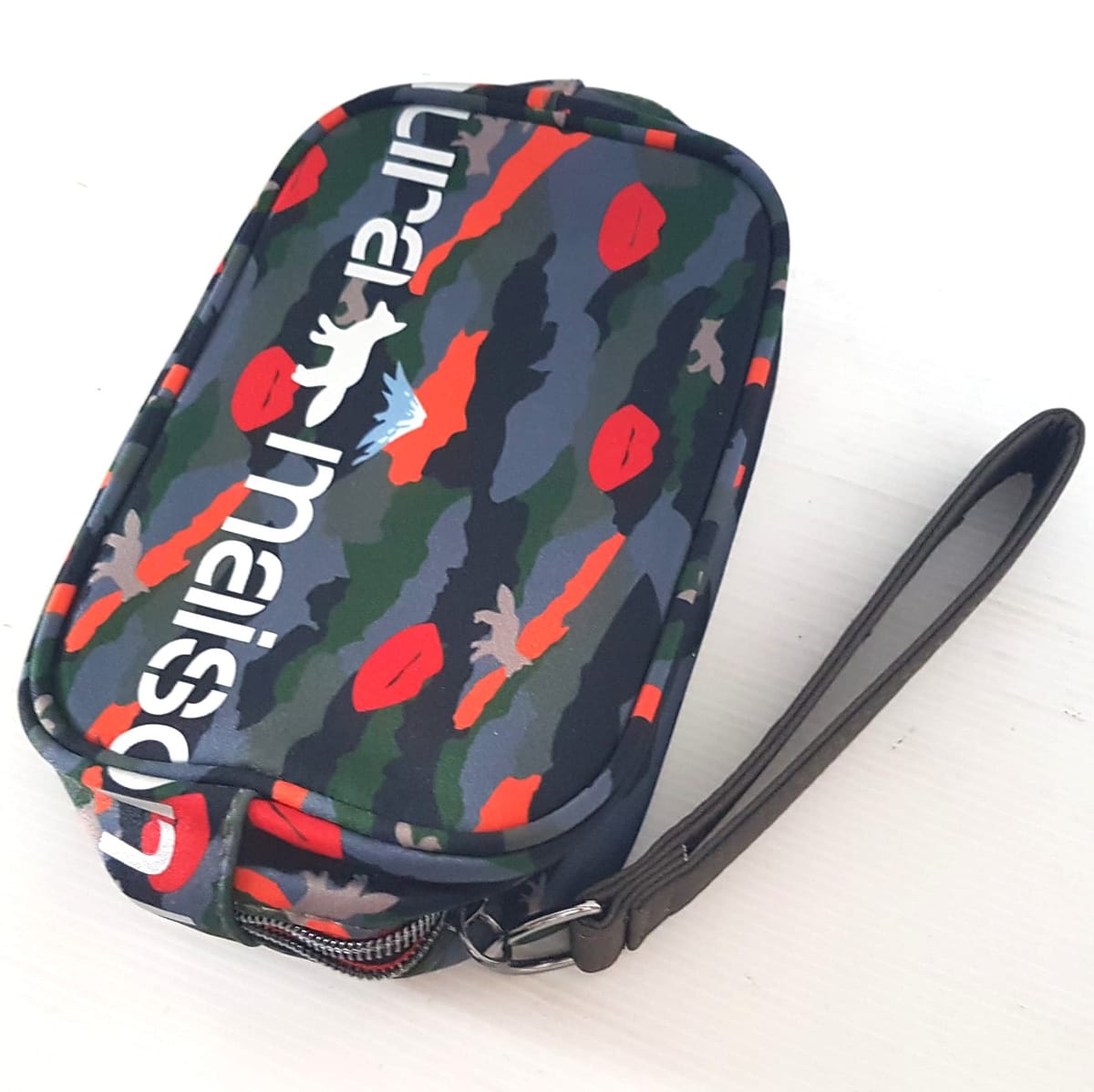 Shu Uemura Original Shu Uemura x Maison Kitsuné Collaboration Pouch, Cosmopolitan Clutch, Limited Edition Satchel, Sleek Model, Intricate Design, Novelty Fox Lip Camouflage 2019, Sophistication, Streetwise, Cosmetic Bag, Toiletry, Luxury Living, Cult Street Fashion - Photo 6