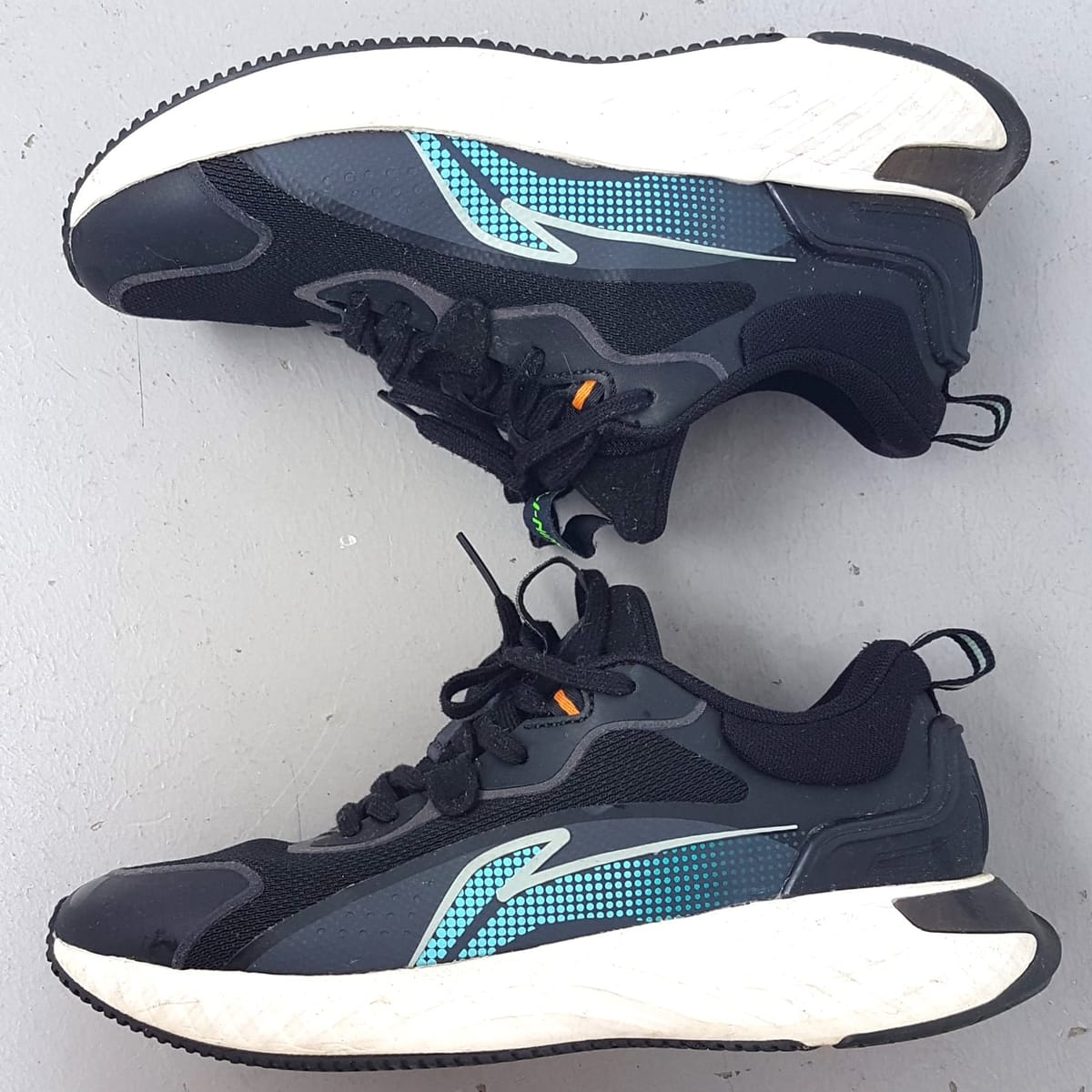 LI-NING Original Li-Ning Running Sneakers, Cloud Shield Model, Cool Black, White & Blue Design, Cosmopolitan, US 9.5, EU 43, CN 27, Sleek Relaxed Fit Design, Lightweight, Urban Style, Streetwise, Sophistication, Timeless Appeal, Everyday Shoes, Cult Street Fashion - Photo 10