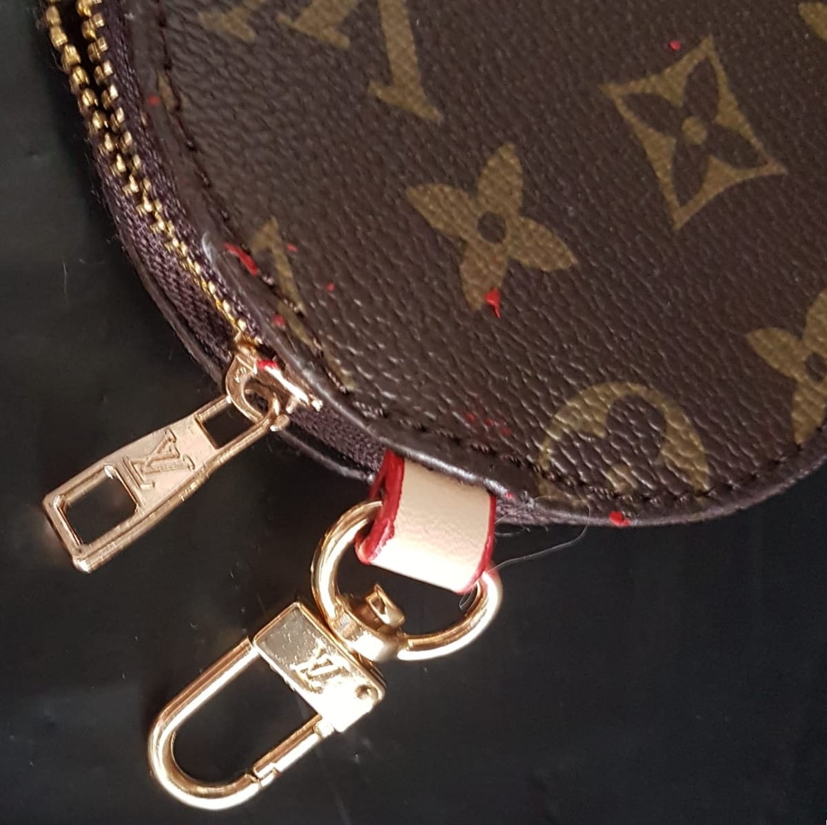 Louis Vuitton  Louis Vuitton Designer Pouch, Monogram, LV Motif, Cool Coin Purse, Cosmopolitan, Luxury Money Bag, Unique Customized Bag, Intricate Oval Shaped Design, Front Satchel, Wallet, Clutch, Sleek Model, Sophistication, Streetwise, Cult Street Fashion - Photo 4