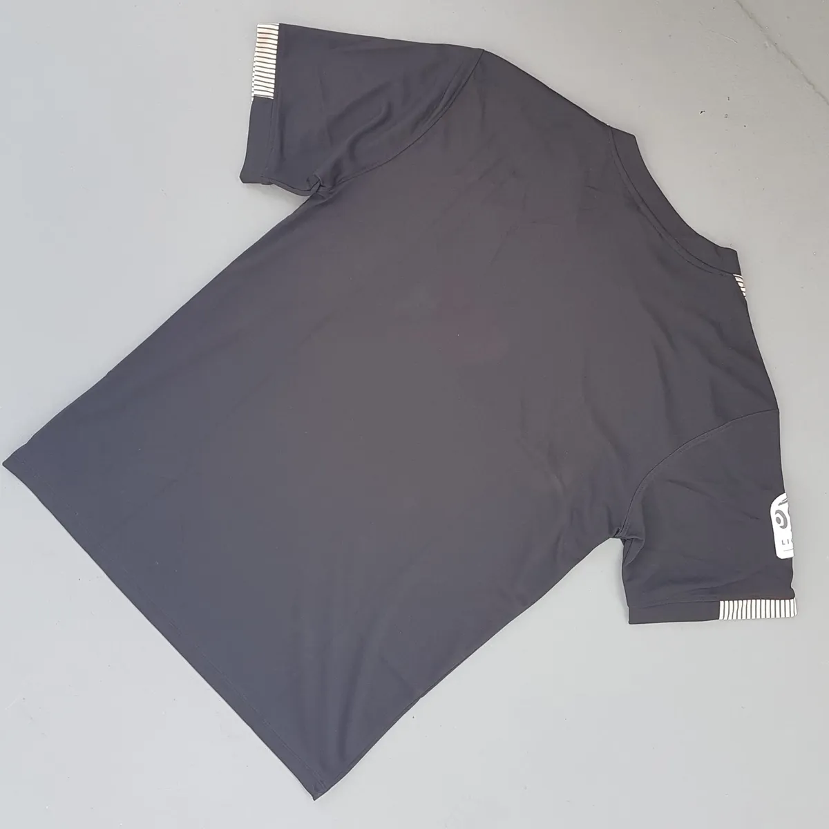 PSG Exclusive Paris Saint-Germain Jersey, Original PSG Top, Black Shirt, Cosmopolitan, French Football Club, Lique 1, QATAR Airways, Authentic Licensed Football Merchandise, Sophistication, Pop Culture, Urban Style, Timeless Appeal, Cult Street Fashion - Photo 6