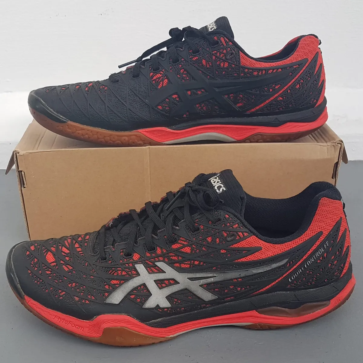 Asics Original Asics Court Control FF Sneakers, JAPAN, Cosmopolitan, EUR 44.5, US 10.5, UK 9.5, Fiery Red & Black Shoes, Silver Accents, Sophistication, FLYTE Foam Midsole, Lightweight Cushioning, Urban Style, Pop Culture, Badminton, Squash, Volleyball - Photo 3