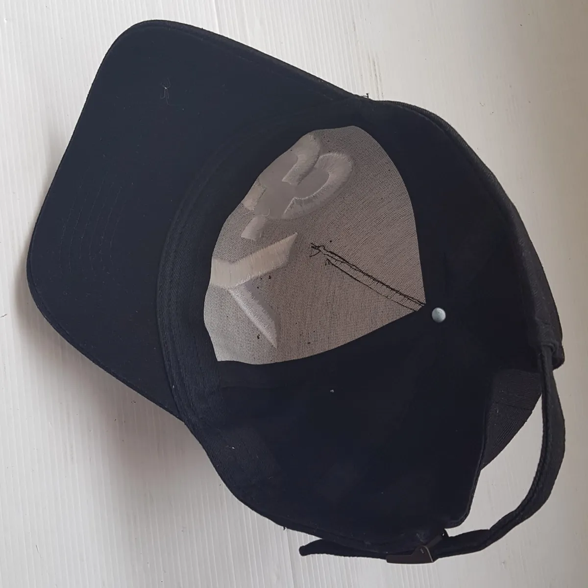 Adidas Retro Y-3 Baseball Cap, Adidas Y3 by Yohji Yamamoto, JAPAN, Cool Black Model, White Y-3 Embroidered Logo, Cosmopolitan, Adjustable Backstrap, Jockey Cap, Luxury Living, Sophistication, F1 Racing, Car Rally, Roadster, Cult Street Fashion, Summer Holidays - Photo 4