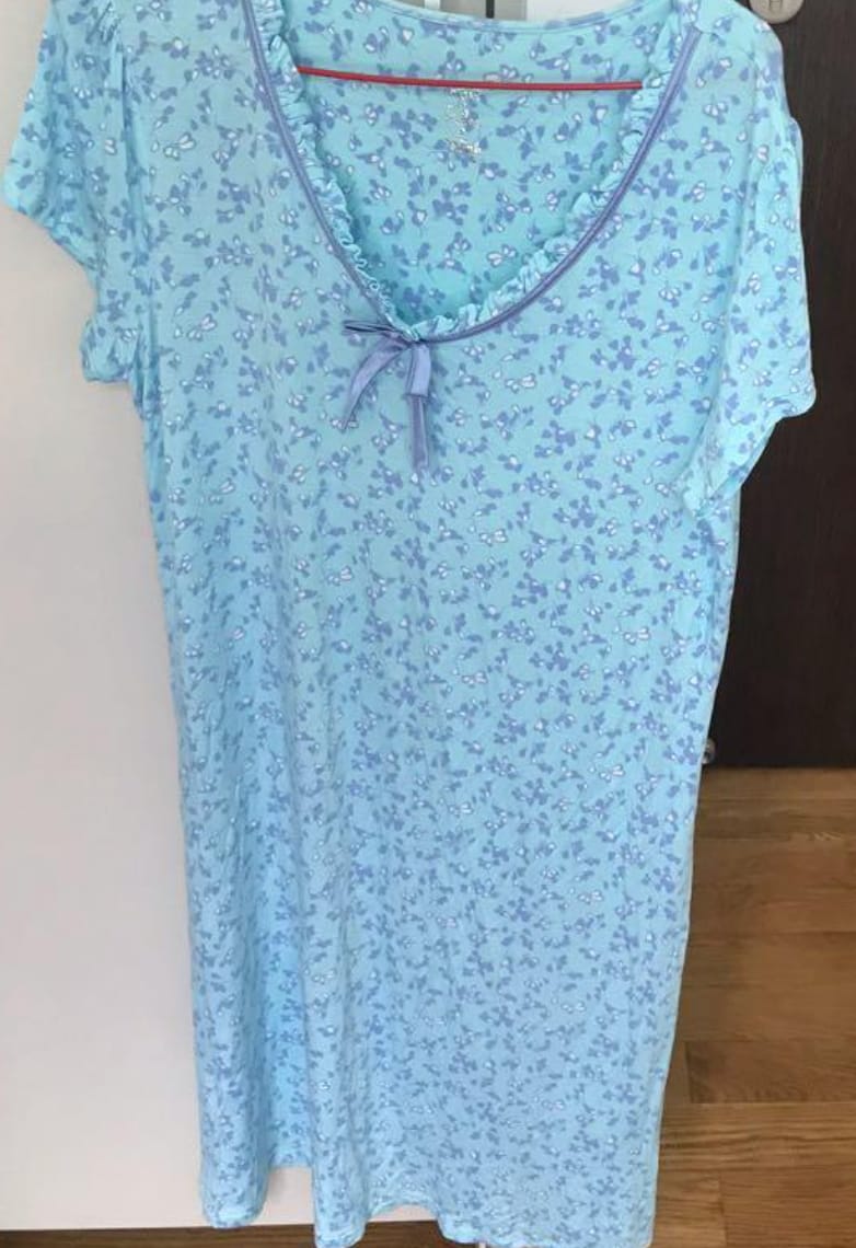 Cute Blue Floral Outfit to Lounge
