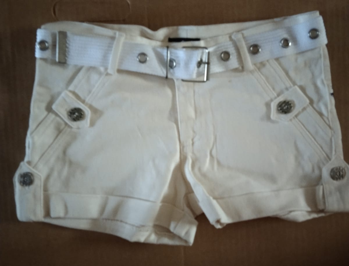 White High-Waisted Shorts with Belt