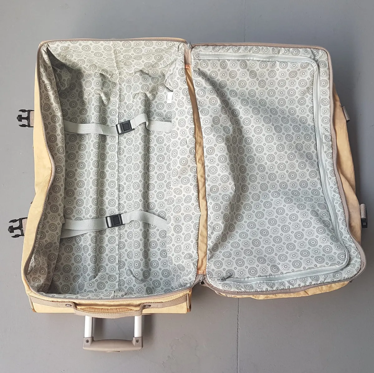 KIPLING Original KIPLING Luggage Bag, from Belgium, Khaki Kipling TEAGAN Model, Wheel Trolley, Retractable Handle, Interior with Kipling Monogram, RETAIL $418, Duffel, Business Pack, Travel Bag, Hand carry, Cult Street Fashion, Multi-Functional Use - Photo 7