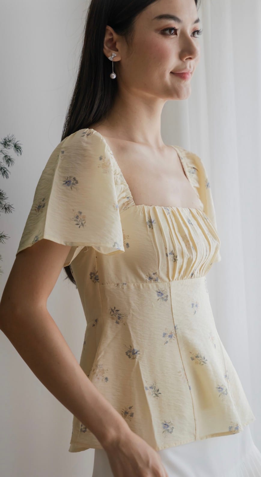The Stage Walk Citrine Floral Prints Ruched Top - Photo 4