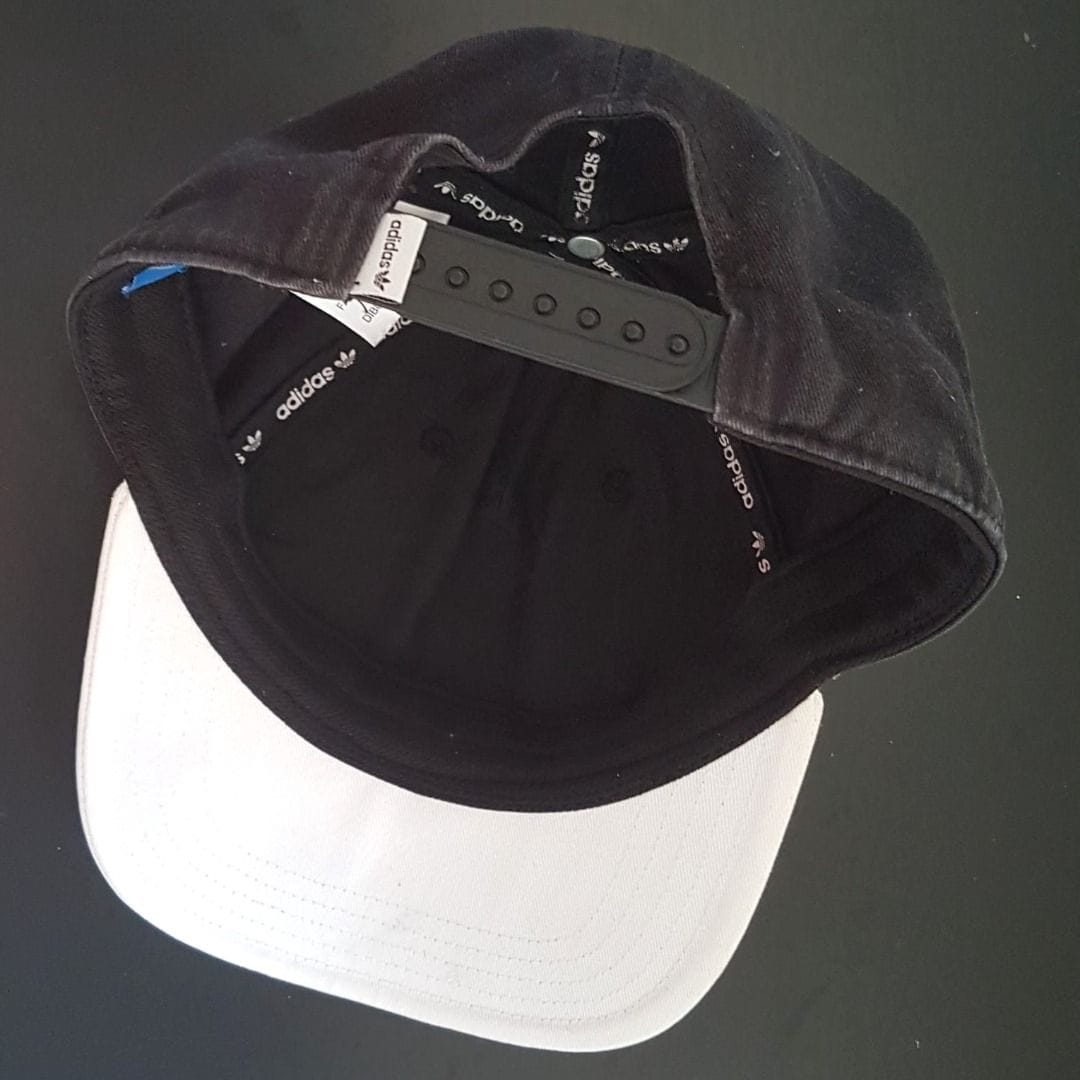 Adidas Black & White Baseball Cap - Streetwear Vibes - Photo 2