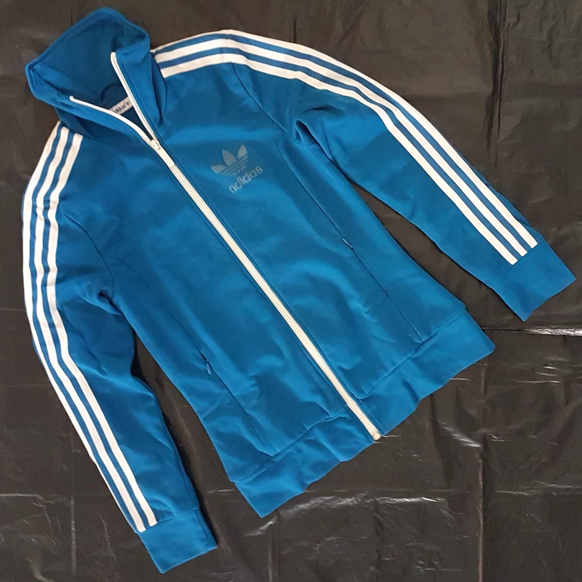 Adidas Vintage Adidas Tracksuit, Retro Sky Blue Zipper Jacket, Cosmopolitan, High Collar Coat, Cool Biker Jacket, Sleek ADIDAS Outerwear, Sophistication, Roadster, Travel Essentials, Backpackers, Streetwise, Pop Culture, Geek, Cult Street Fashion - Photo 9