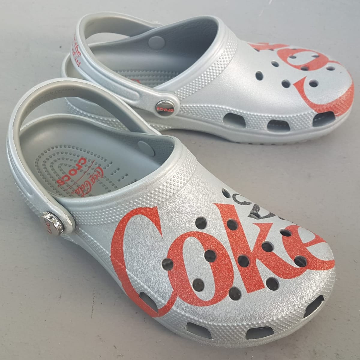 Original CROCS x Coca-Cola Clogs, Cosmopolitan, Limited Edition Model, Silver & Red, COKE Diet Bottle Cap, US 6 (M) 8 (F), Timeless Classic, Cult Street Fashion, Crocs Sandals, Slip-on, Flip-Flop, Slippers, 2026 Coca-Cola Company, Collectors, Hobbyists - Photo 4