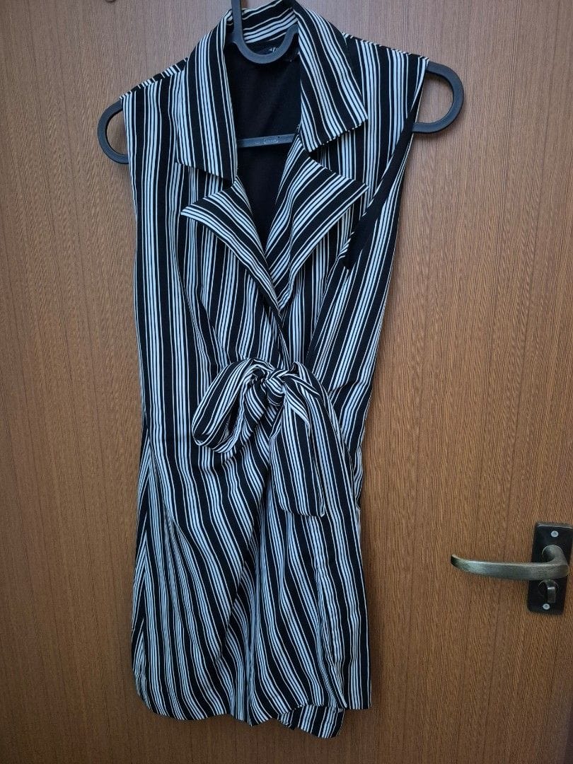 Geraffee Black & White Striped Wrap Dress (Size S) ✨