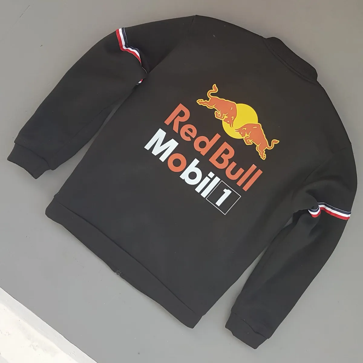 RED BULL Red Bull Racing Team Jacket, Red Bull Mobil 1 Logo, Cosmopolitan, Cool Black Top, F1 Tracksuit, Outerwear, Zipper Bomber Jacket, Cool Coat, Urban Style, Timeless Appeal, Sophistication, Streetwise, Pop Culture, Hip Hop, Celebrities, Cult Street Fashion - Photo 6