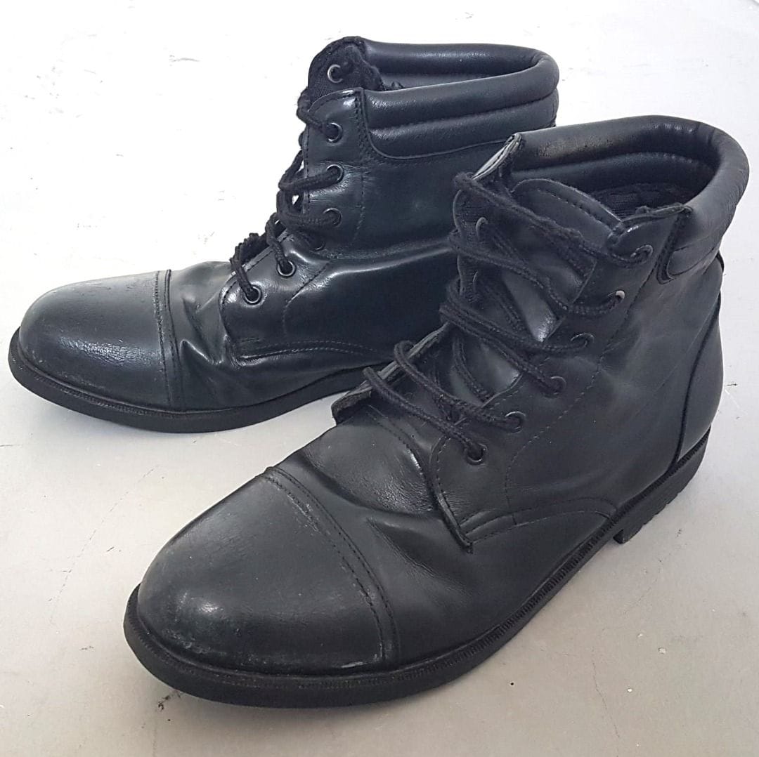 Black Leather Combat Boots - Sleek & Durable (US 10, UK 9, EU 43) - Photo 2