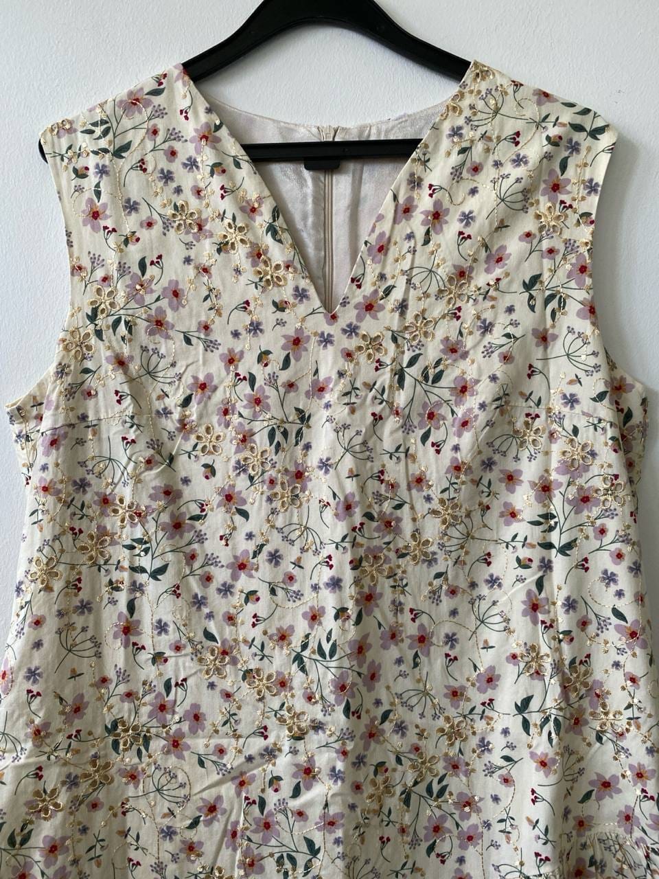 Unbranded Pastel Yellow/Cream Sleeveless Floral Patterned Dress (M-L) - Photo 2
