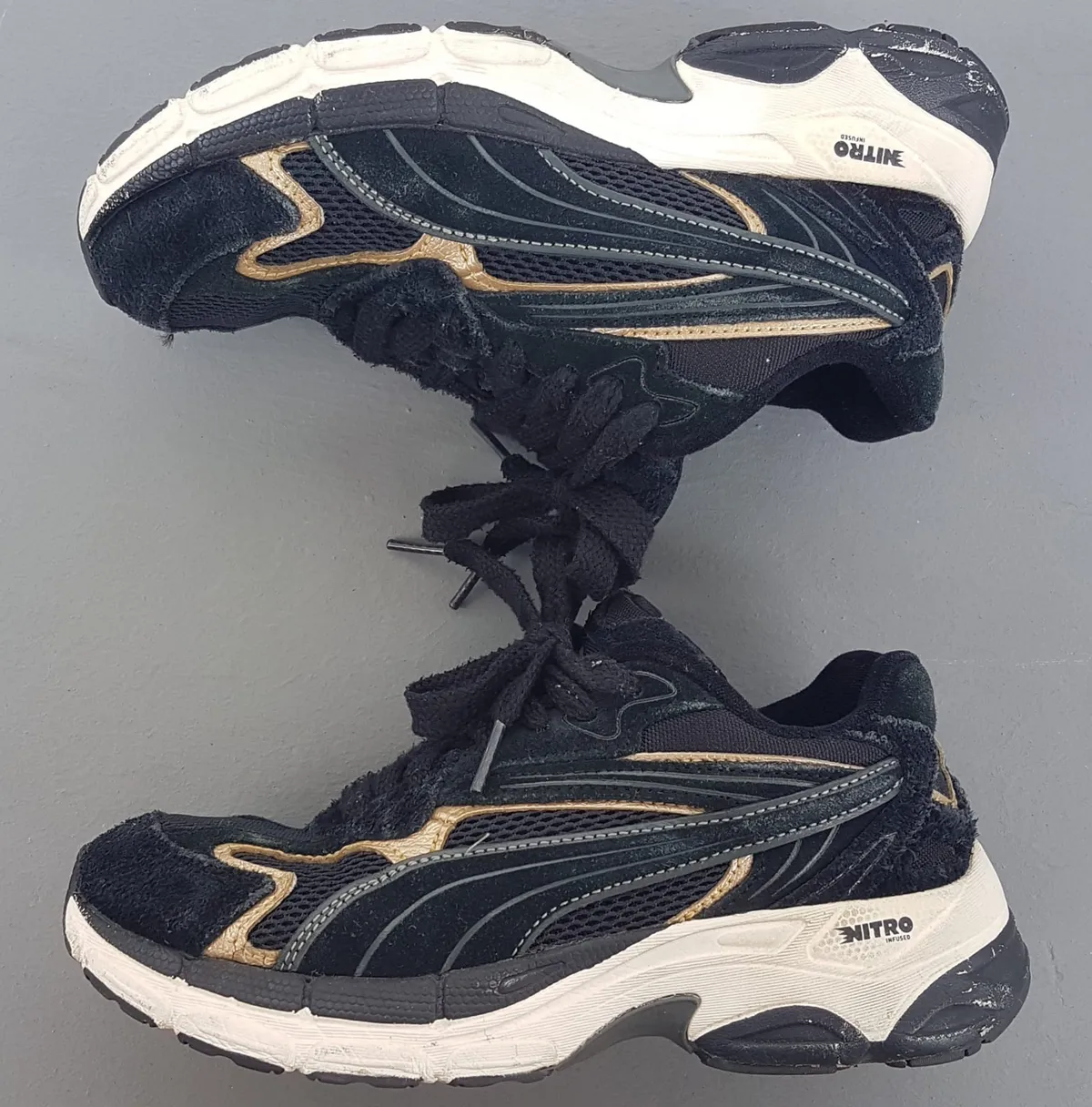 Puma Original PUMA TEVERIS NITRO Metallic Sneakers, Cool Suede Model, Black & Gold Running Shoes, US 4, UK 3, EUR 35.5, CM 22Cosmopolitan, Timeless Appeal, Sleek Design, Sophistication, Streetwise, Pop Culture, Roadster, Cult Street Fashion, Urban Style - Photo 8