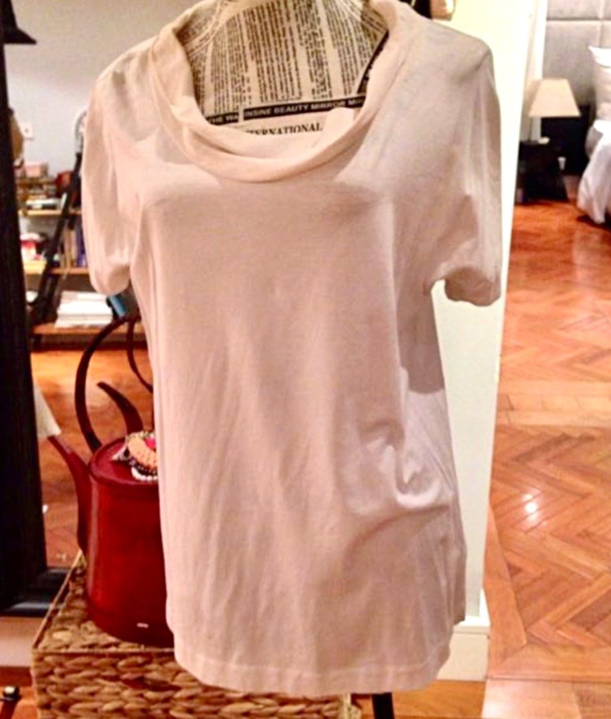 COS. Silk blended fabric top